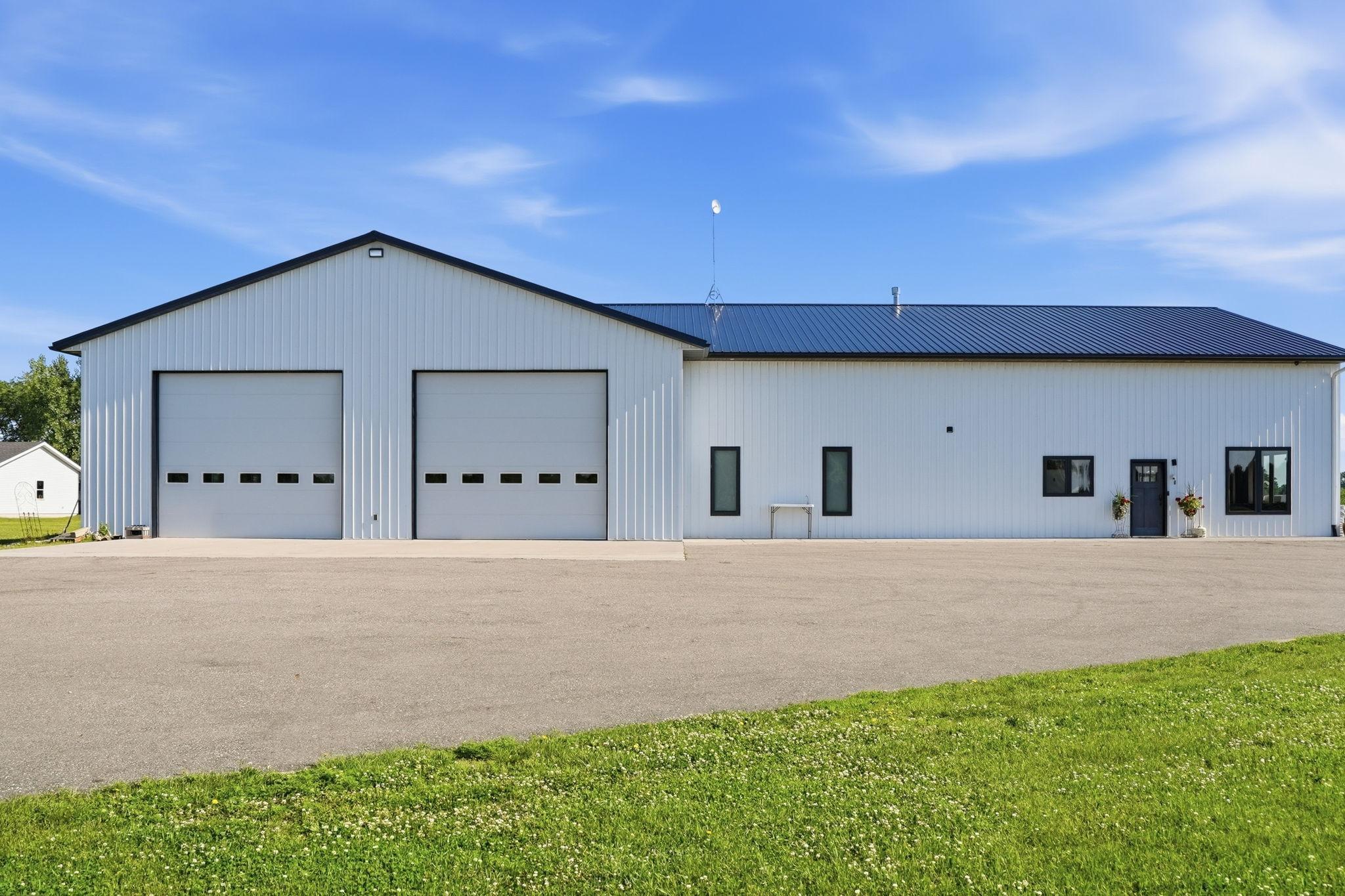 2020 single family home for sale at 9397 County Road 3 NE in Alexandria, MN — 5 bed, 3 bath (photo 2 of 87)
