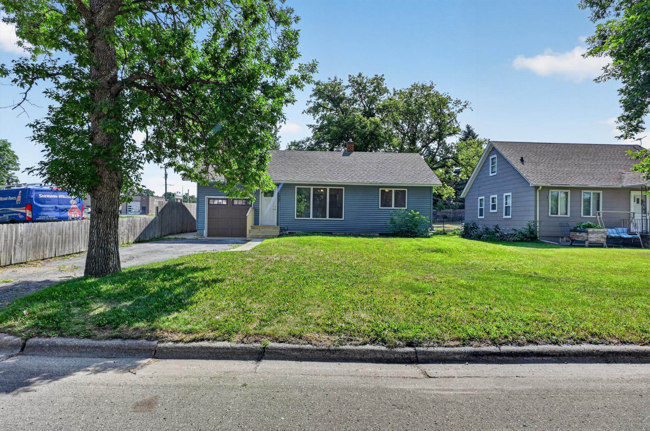 1950 single family home for sale at 1405 Fillmore Street in Alexandria, MN — 3 bed, 2 bath (photo 2 of 38)