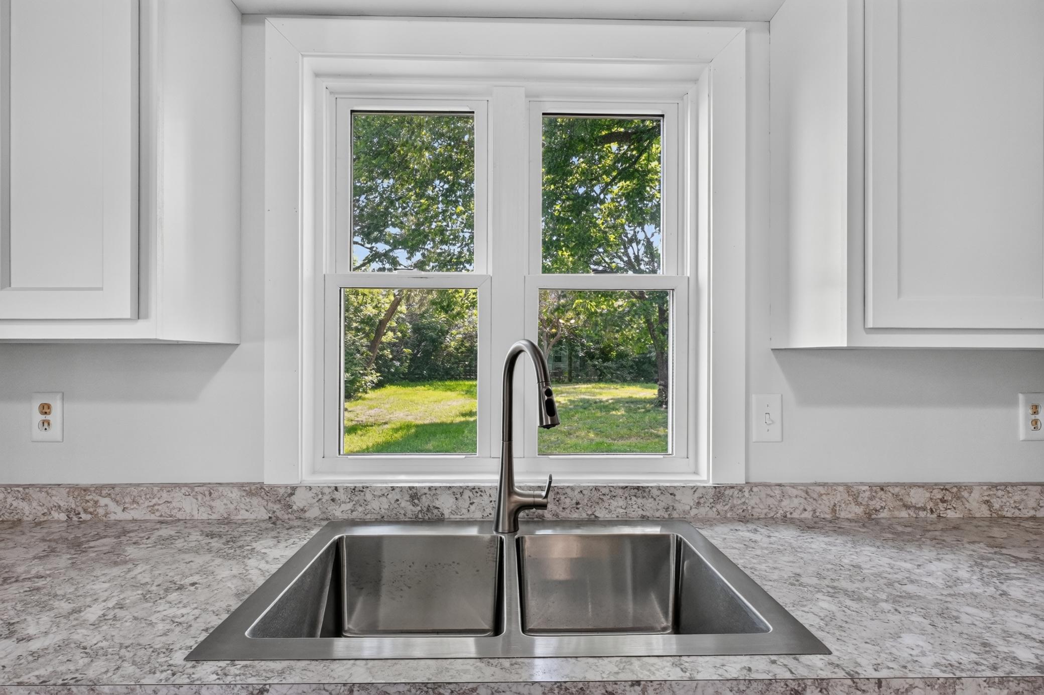 1950 single family home for sale at 1405 Fillmore Street in Alexandria, MN — 3 bed, 2 bath (photo 18 of 38)