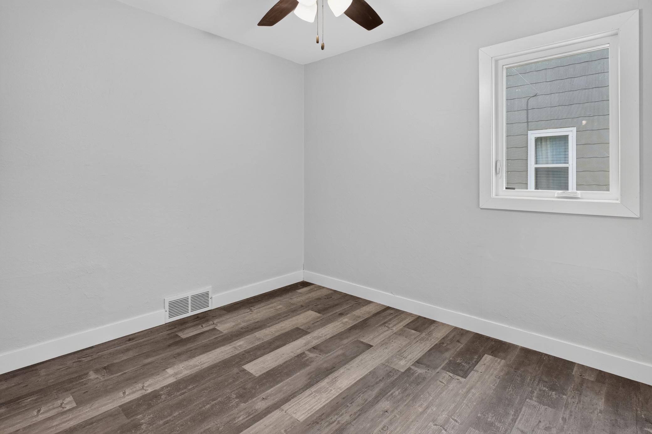 1950 single family home for sale at 1405 Fillmore Street in Alexandria, MN — 3 bed, 2 bath (photo 27 of 38)