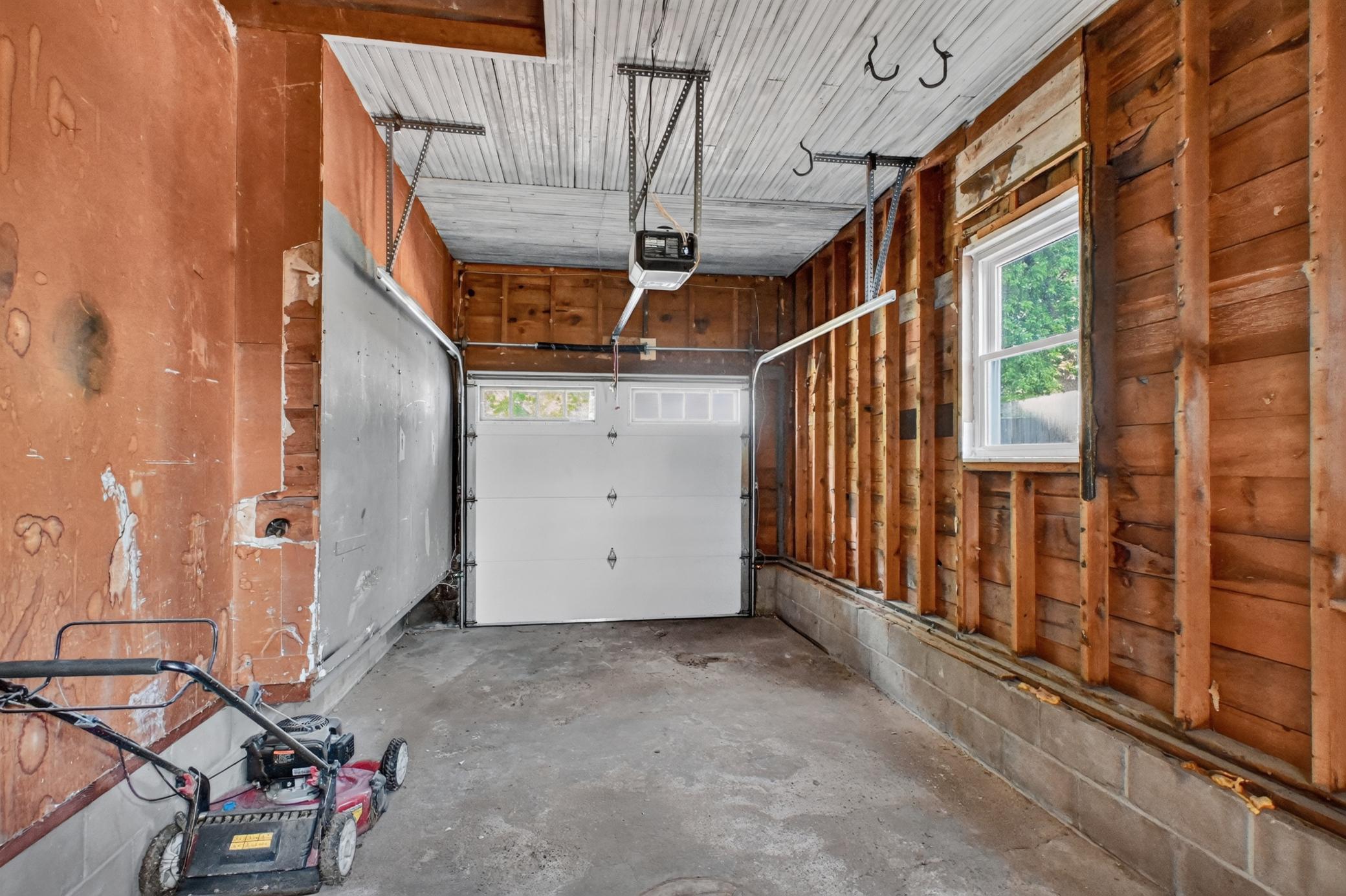 1950 single family home for sale at 1405 Fillmore Street in Alexandria, MN — 3 bed, 2 bath (photo 35 of 38)