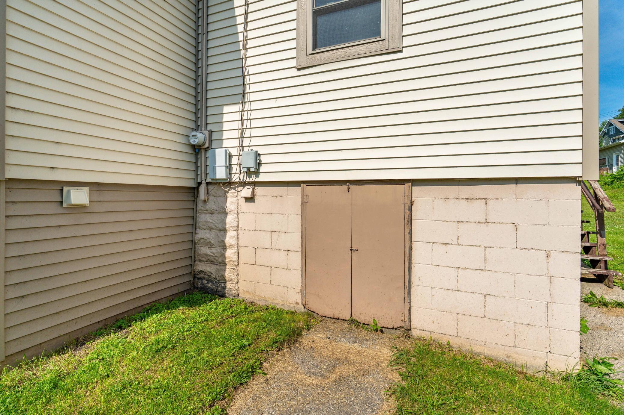 528 W Summit Avenue, Fergus Falls MN 56537 - Photo 18 of 31