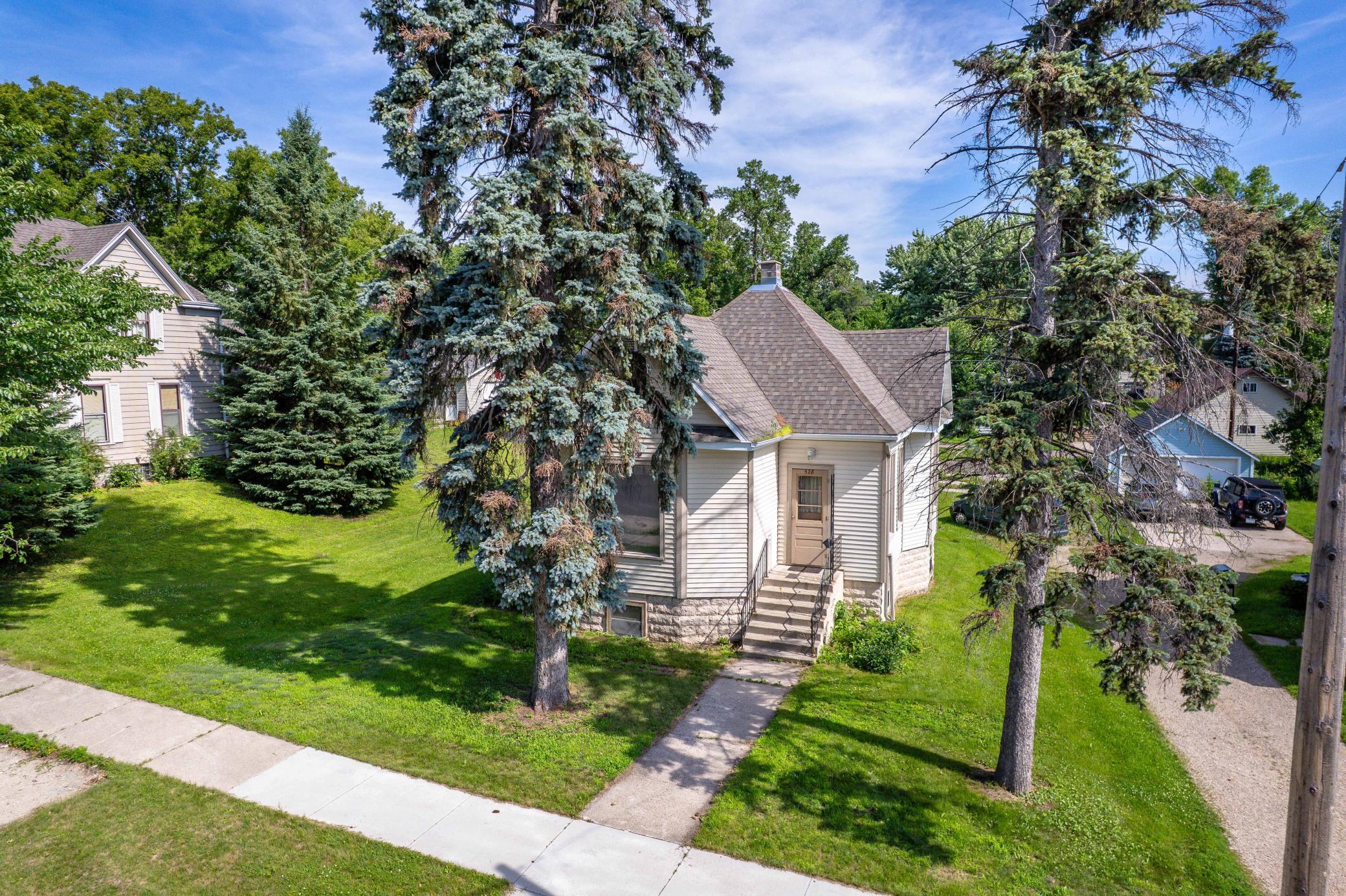 528 W Summit Avenue, Fergus Falls MN 56537 - Photo 21 of 31