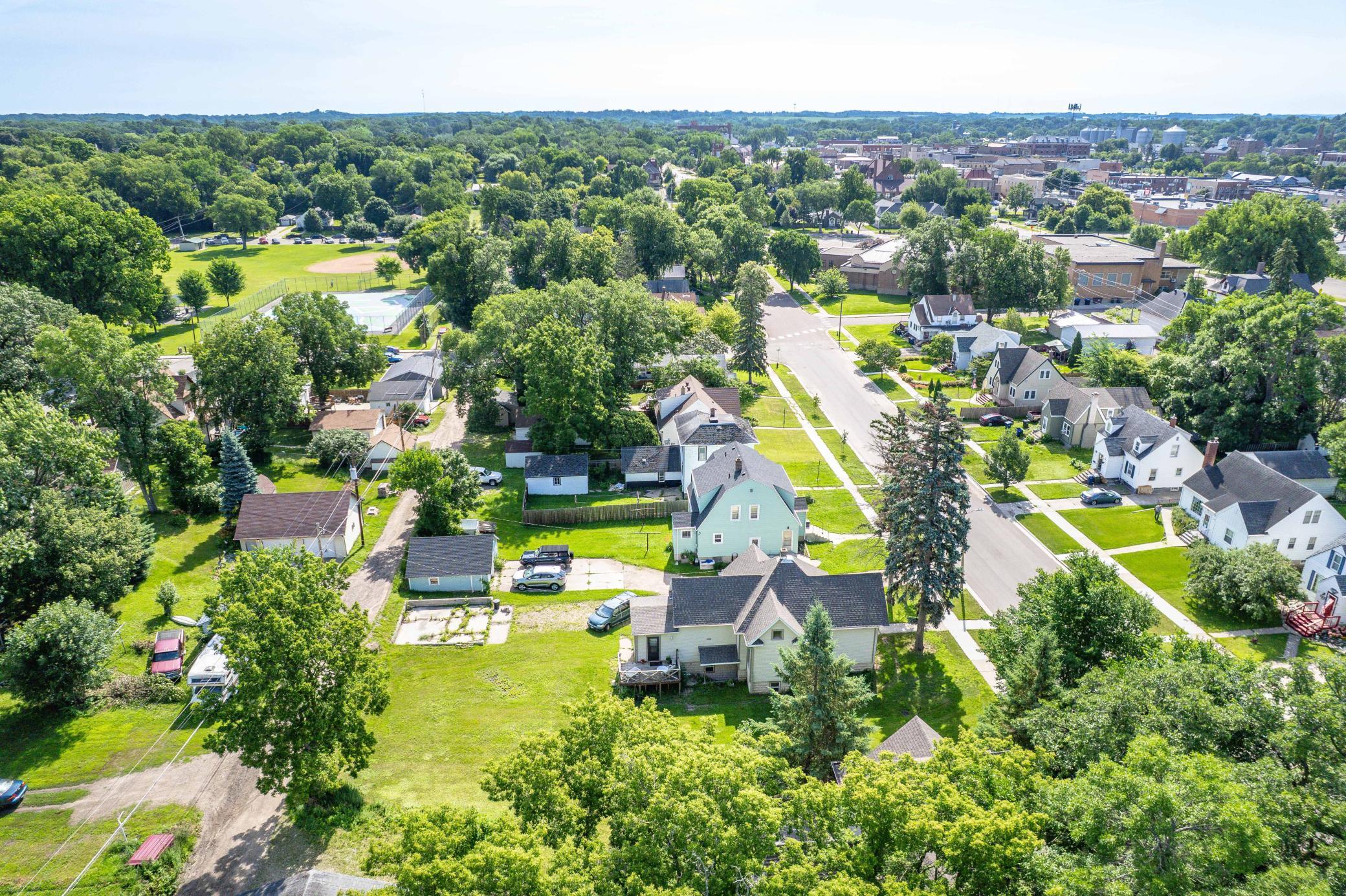 528 W Summit Avenue, Fergus Falls MN 56537 - Photo 23 of 31