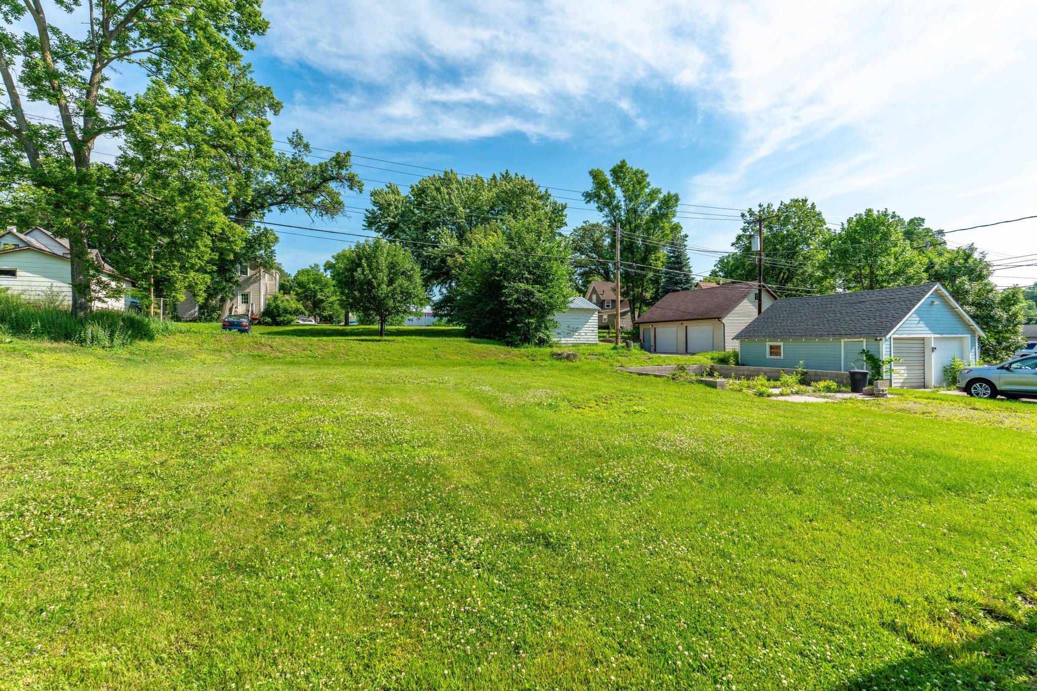 528 W Summit Avenue, Fergus Falls MN 56537 - Photo 6 of 31