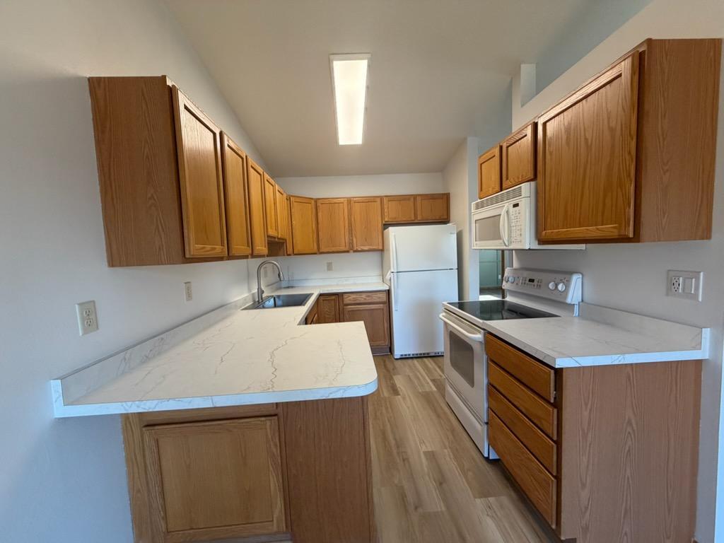 1010 Oak Place, West Fargo ND 58078 - Photo 12 of 68