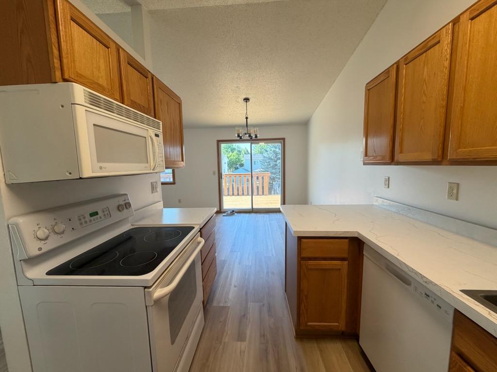 1010 Oak Place, West Fargo ND 58078 - Photo 13 of 68