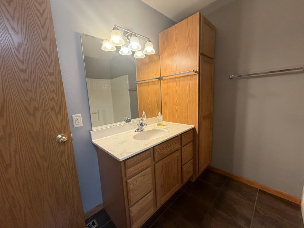 1010 Oak Place, West Fargo ND 58078 - Photo 35 of 68