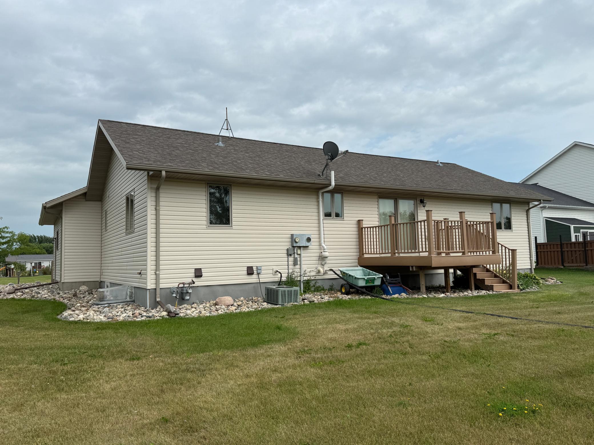 2005 single family home for sale at 703 7th Street W in Ada, MN — 4 bed, 3 bath (photo 7 of 41)