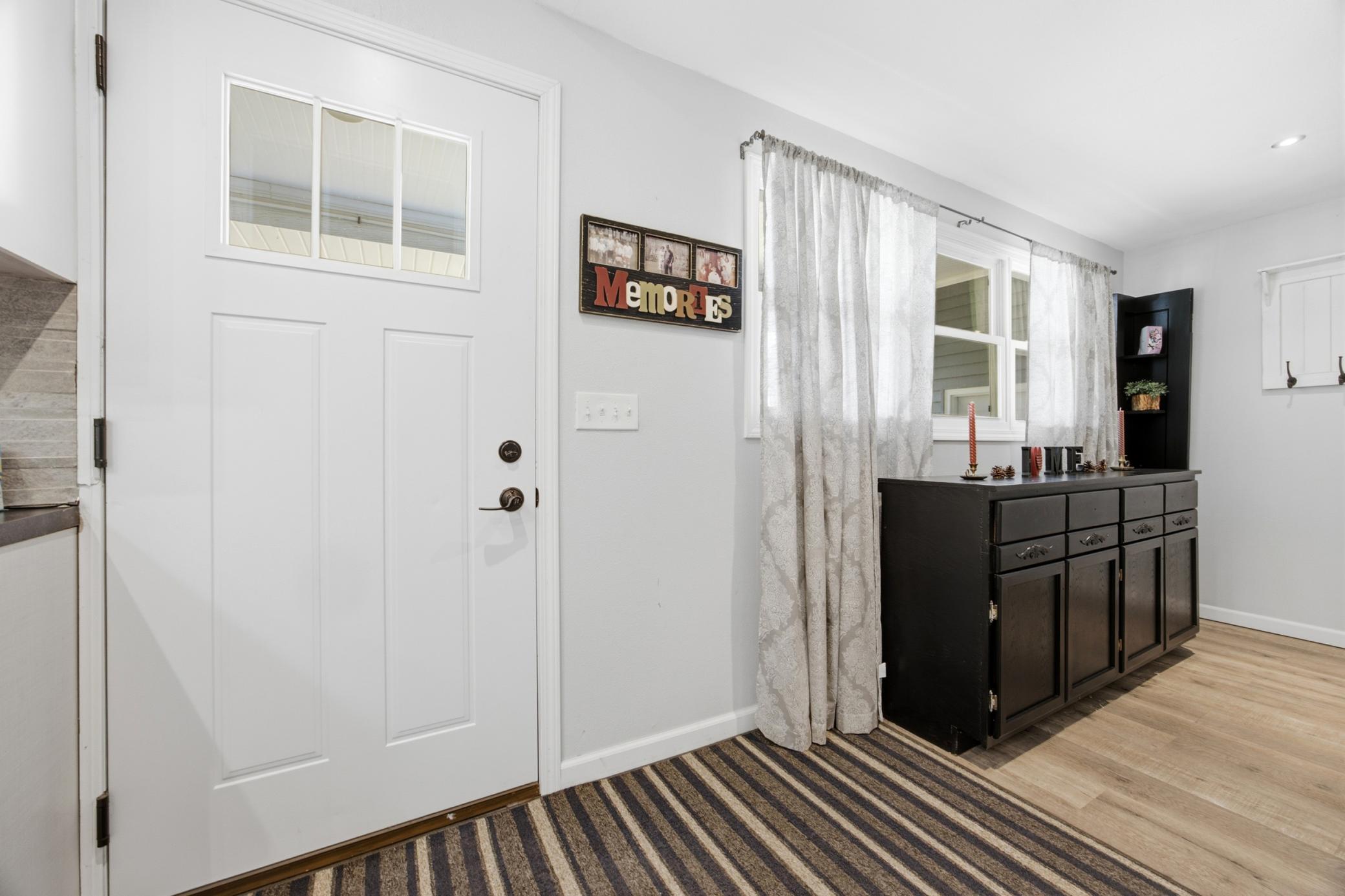 1954 single family home for sale at 204 4th Avenue E in Ada, MN — 3 bed, 3 bath (photo 5 of 40)