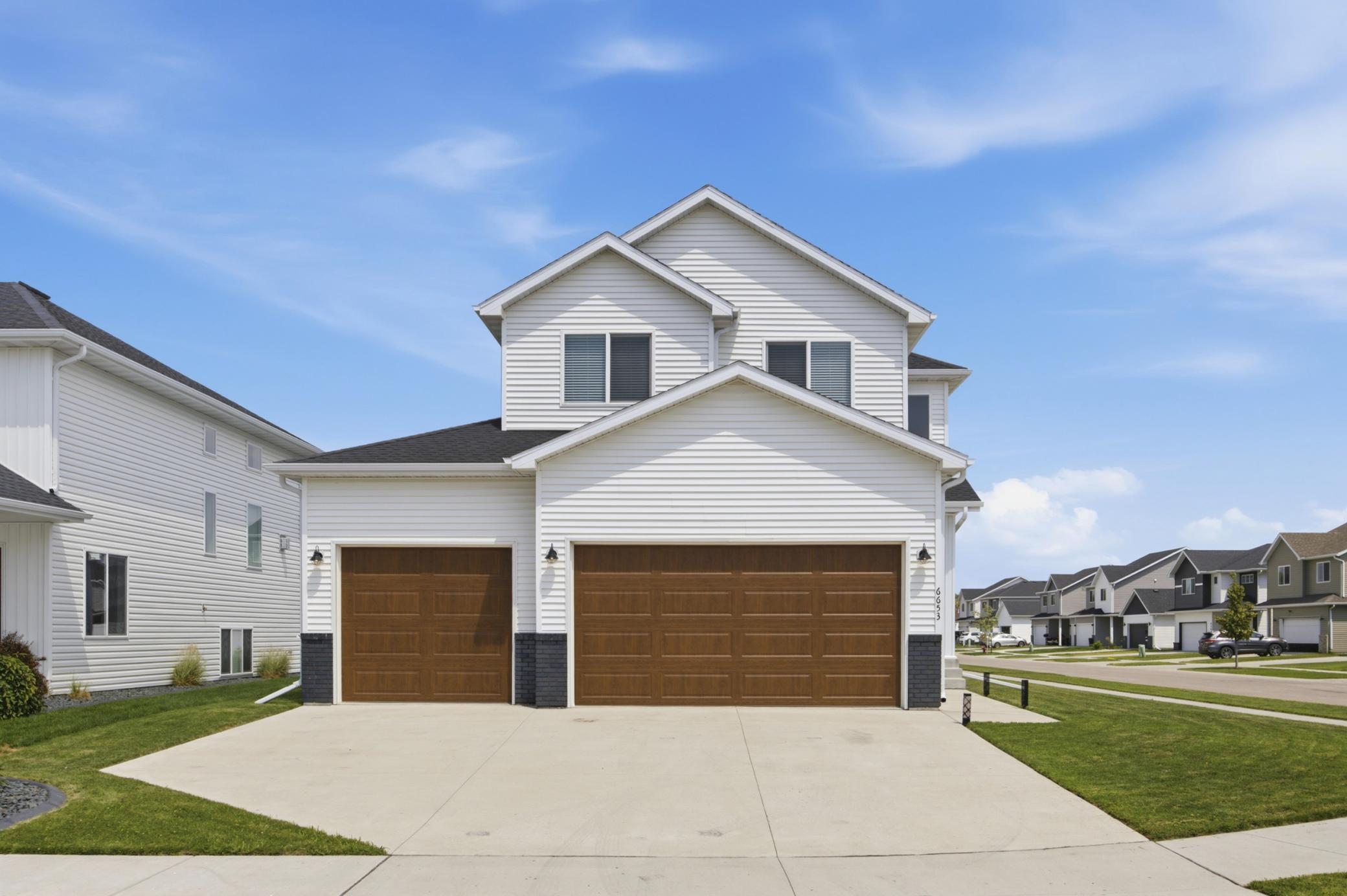 6653 Toronto S Drive, Fargo ND 58104 - Photo 2 of 34