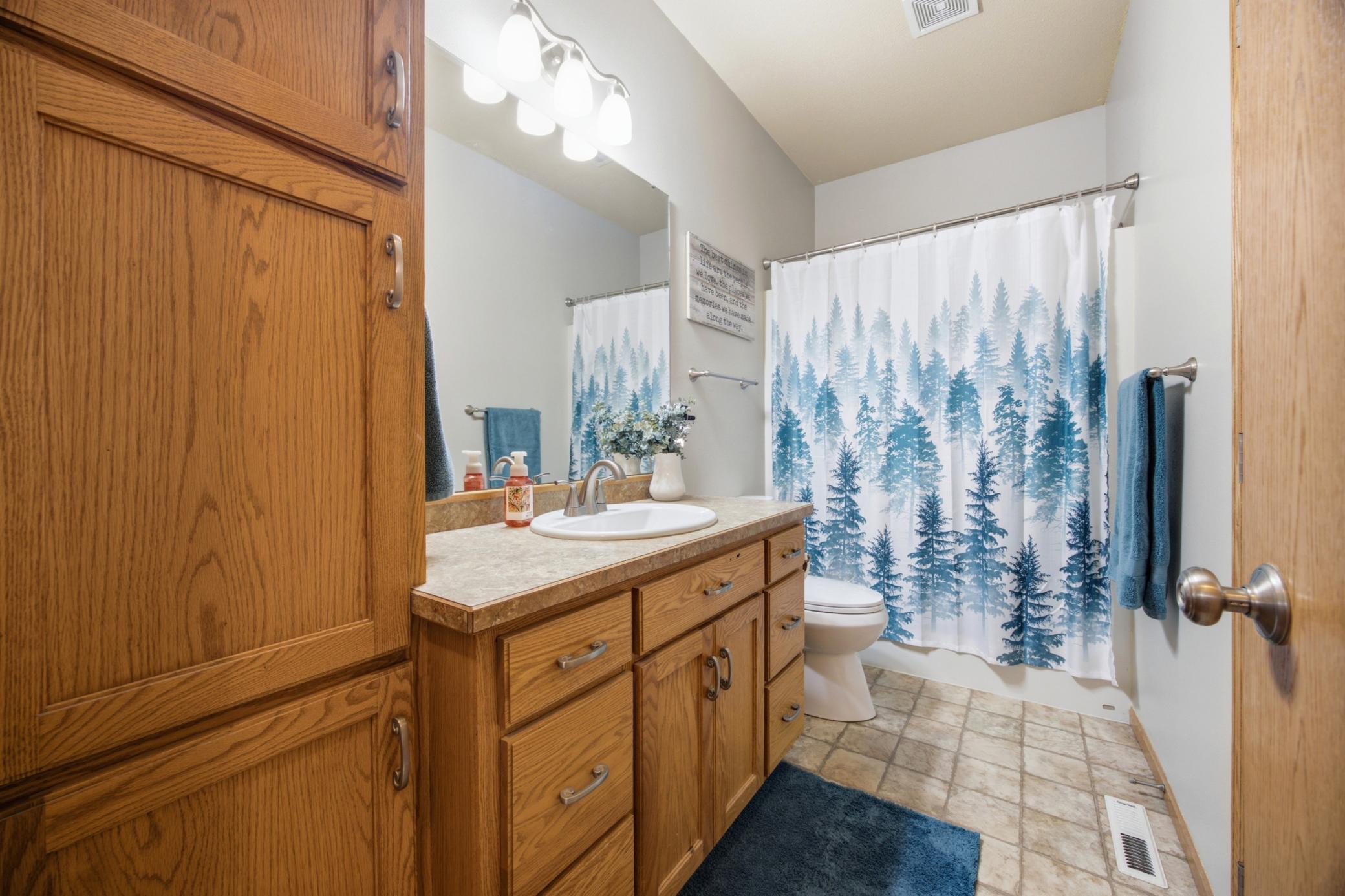 1268 39th S Avenue, Moorhead MN 56560 - Photo 12 of 44