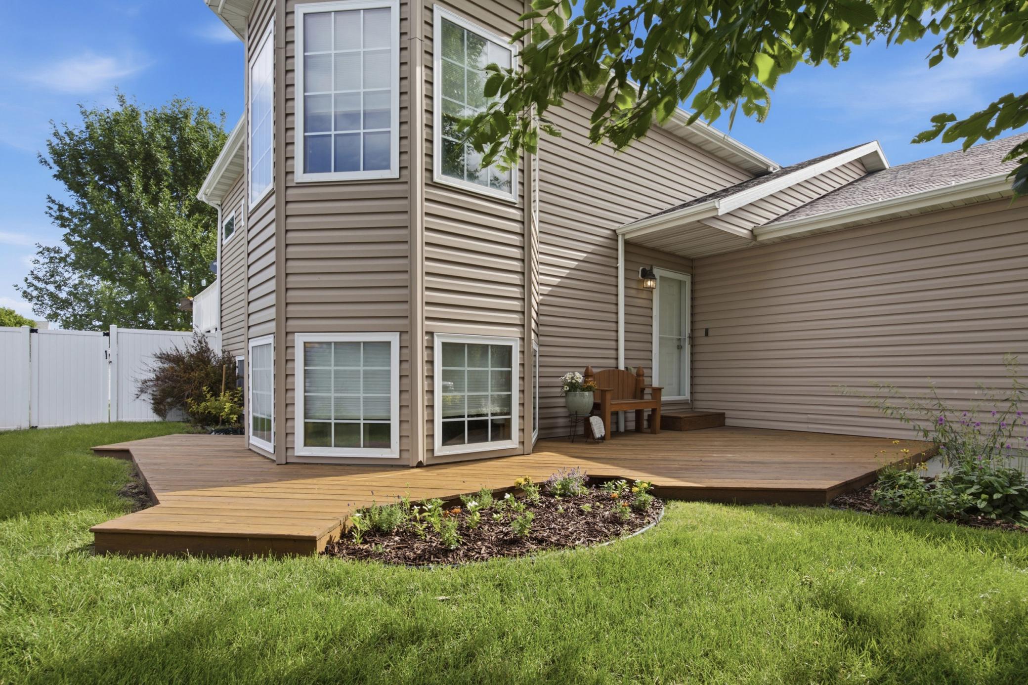 1268 39th S Avenue, Moorhead MN 56560 - Photo 3 of 44