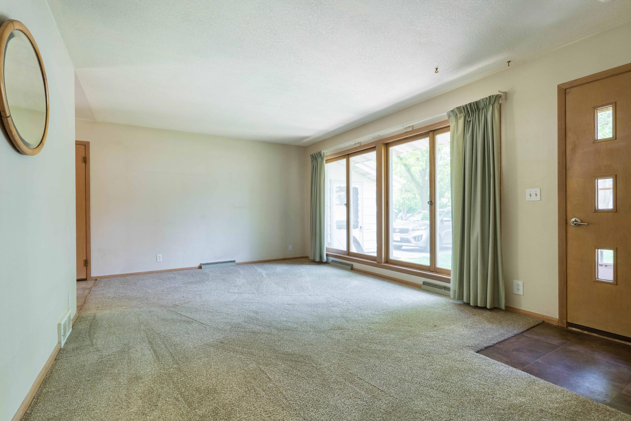 908 N 1st Avenue, Fergus Falls MN 56537 - Photo 9 of 32