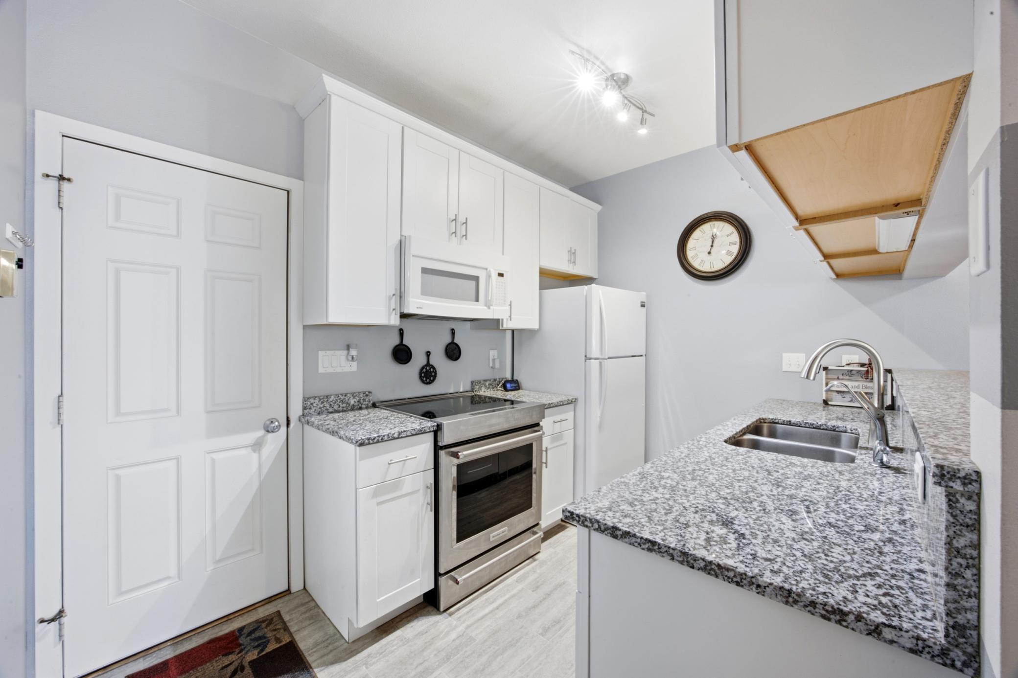 3709 10th Street N, Unit D, Fargo ND 58102 - Photo 8 of 26