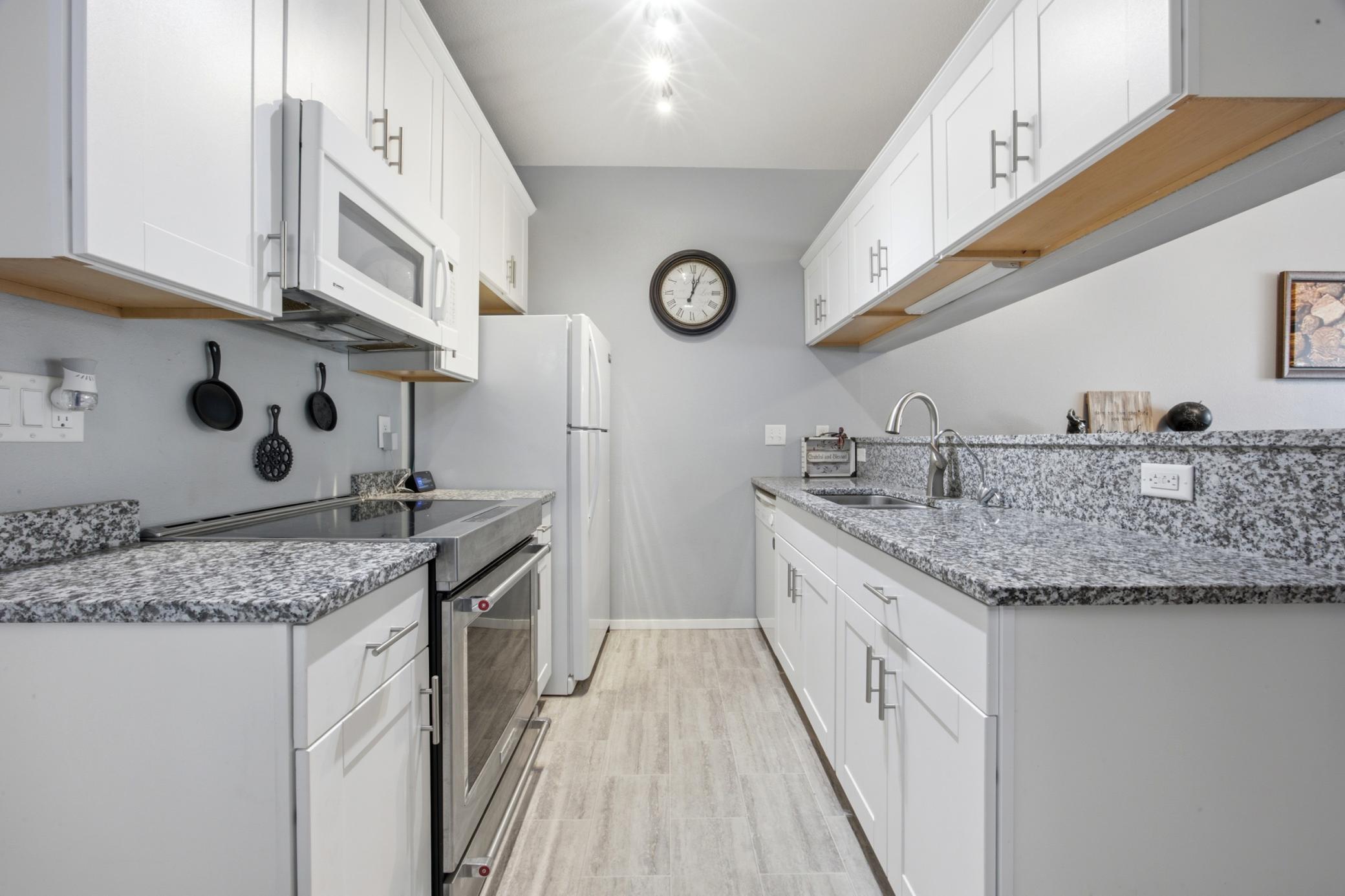 3709 10th Street N, Unit D, Fargo ND 58102 - Photo 9 of 26