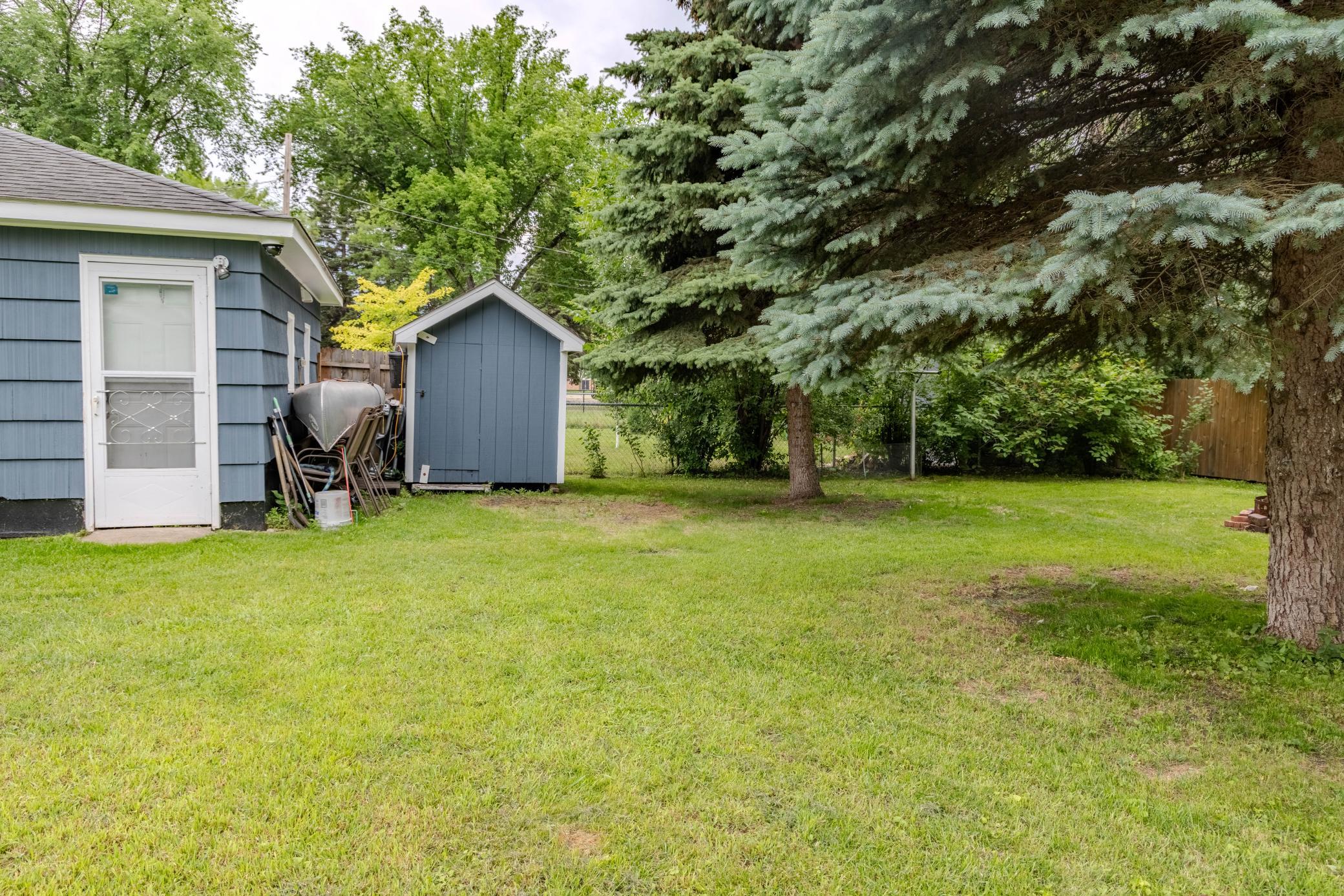 421 S 18th S Street, Moorhead MN 56560 - Photo 12 of 50