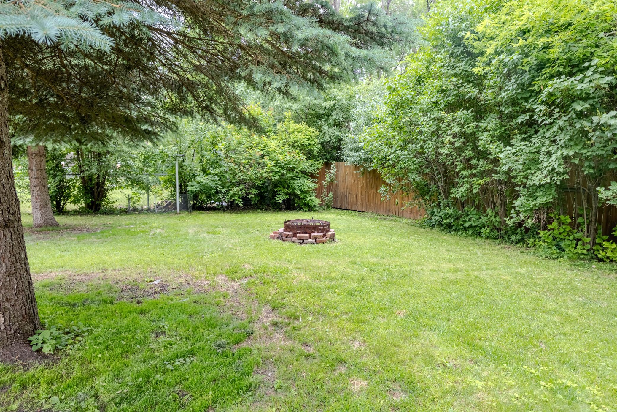 421 S 18th S Street, Moorhead MN 56560 - Photo 13 of 50