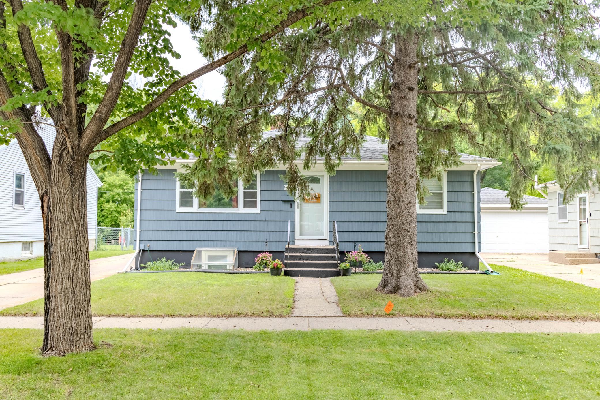 421 S 18th S Street, Moorhead MN 56560 - Photo 3 of 50