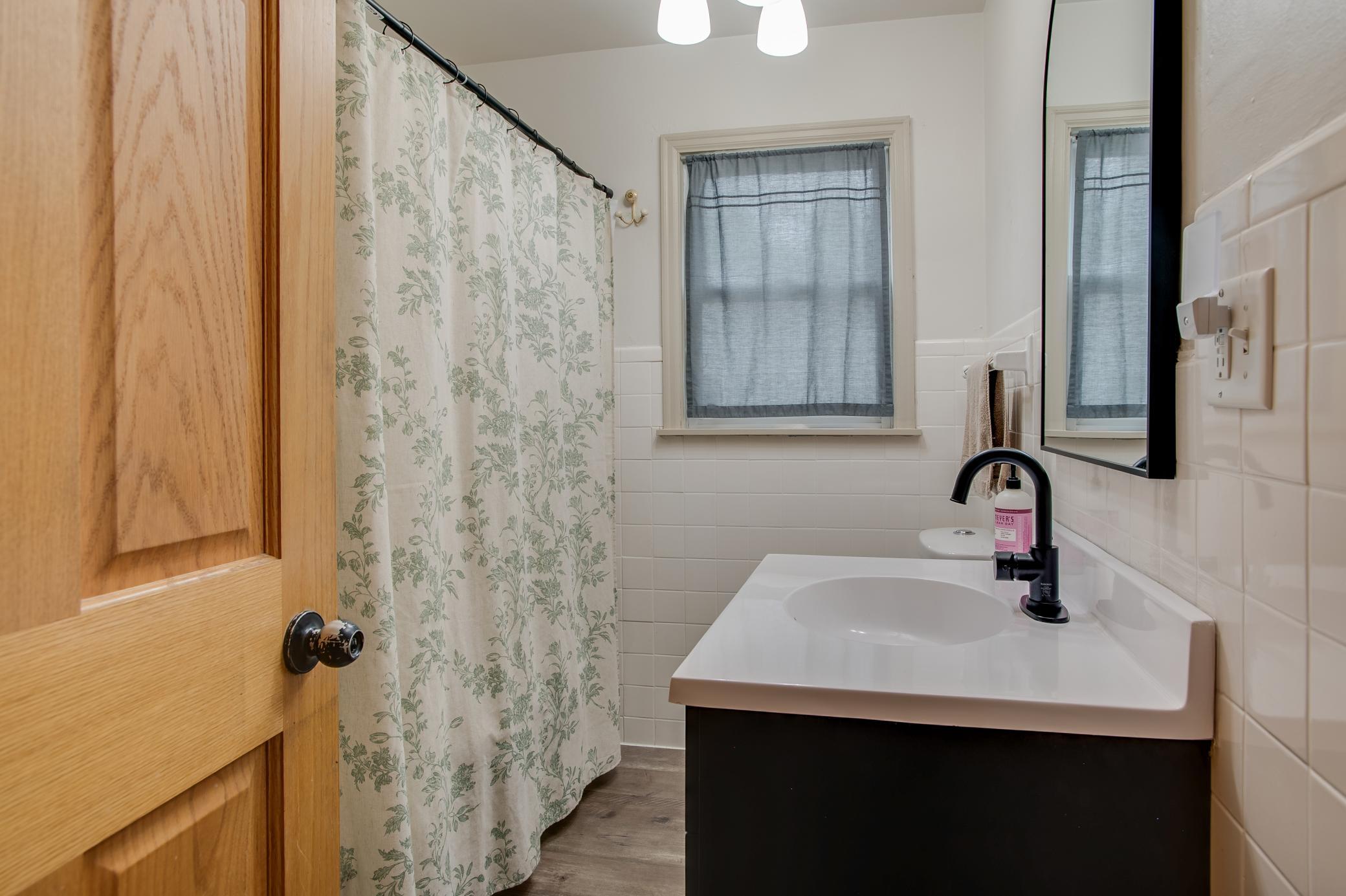 424 15th Street S, Moorhead MN 56560 - Photo 15 of 52