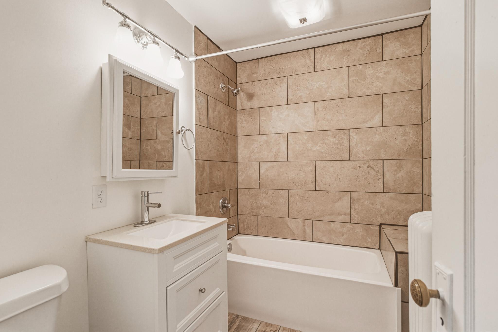 1301 10th Street S, Fargo ND 58103 - Photo 14 of 26