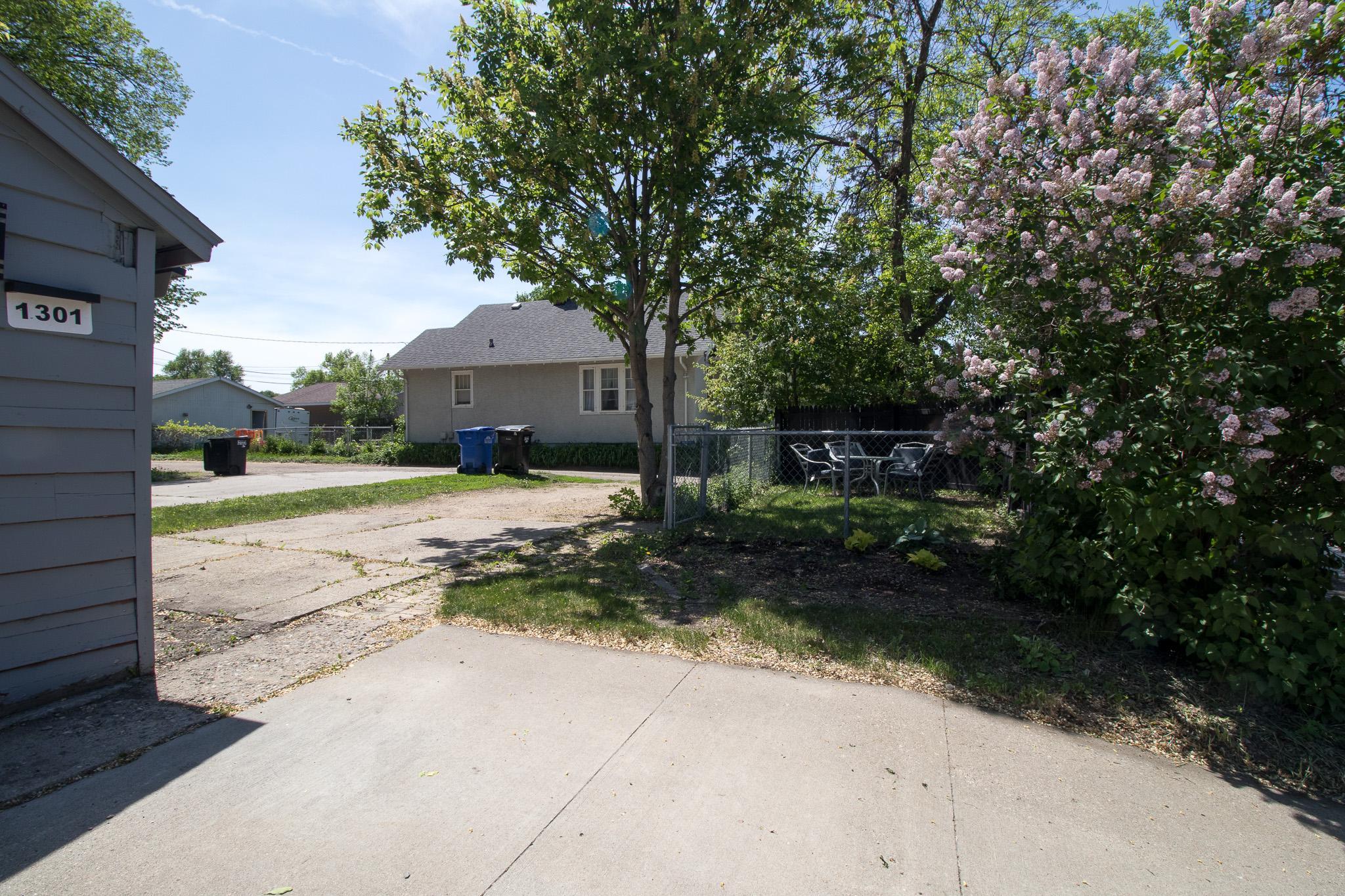 1301 10th Street S, Fargo ND 58103 - Photo 4 of 26