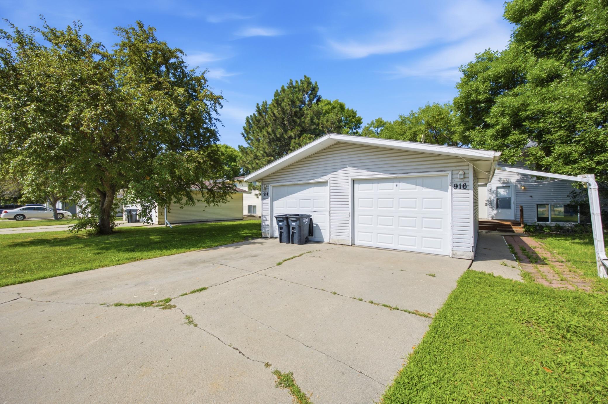 914-916 32nd Street N, Fargo ND 58102 - Photo 2 of 48