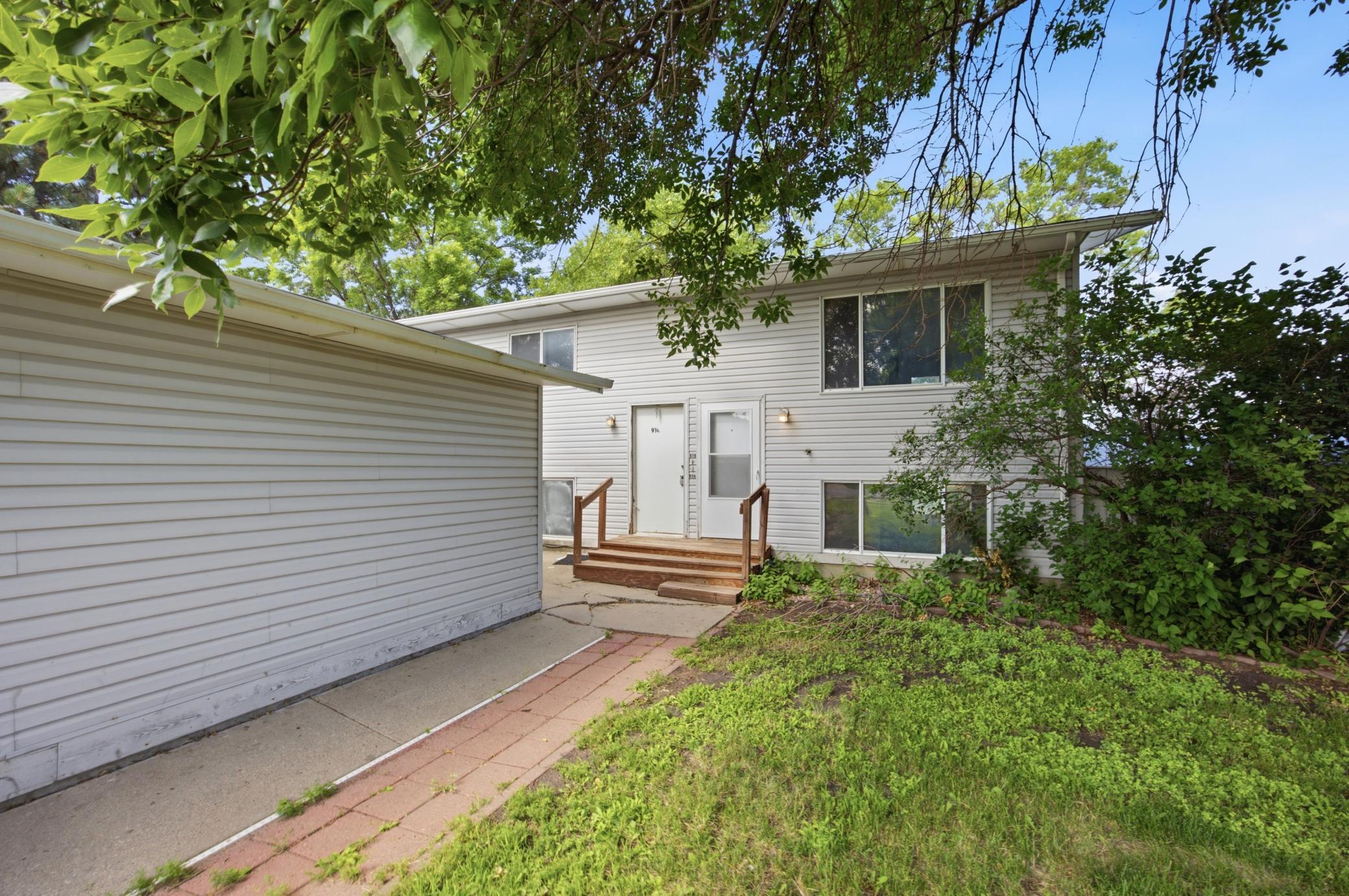 914-916 32nd Street N, Fargo ND 58102 - Photo 4 of 48