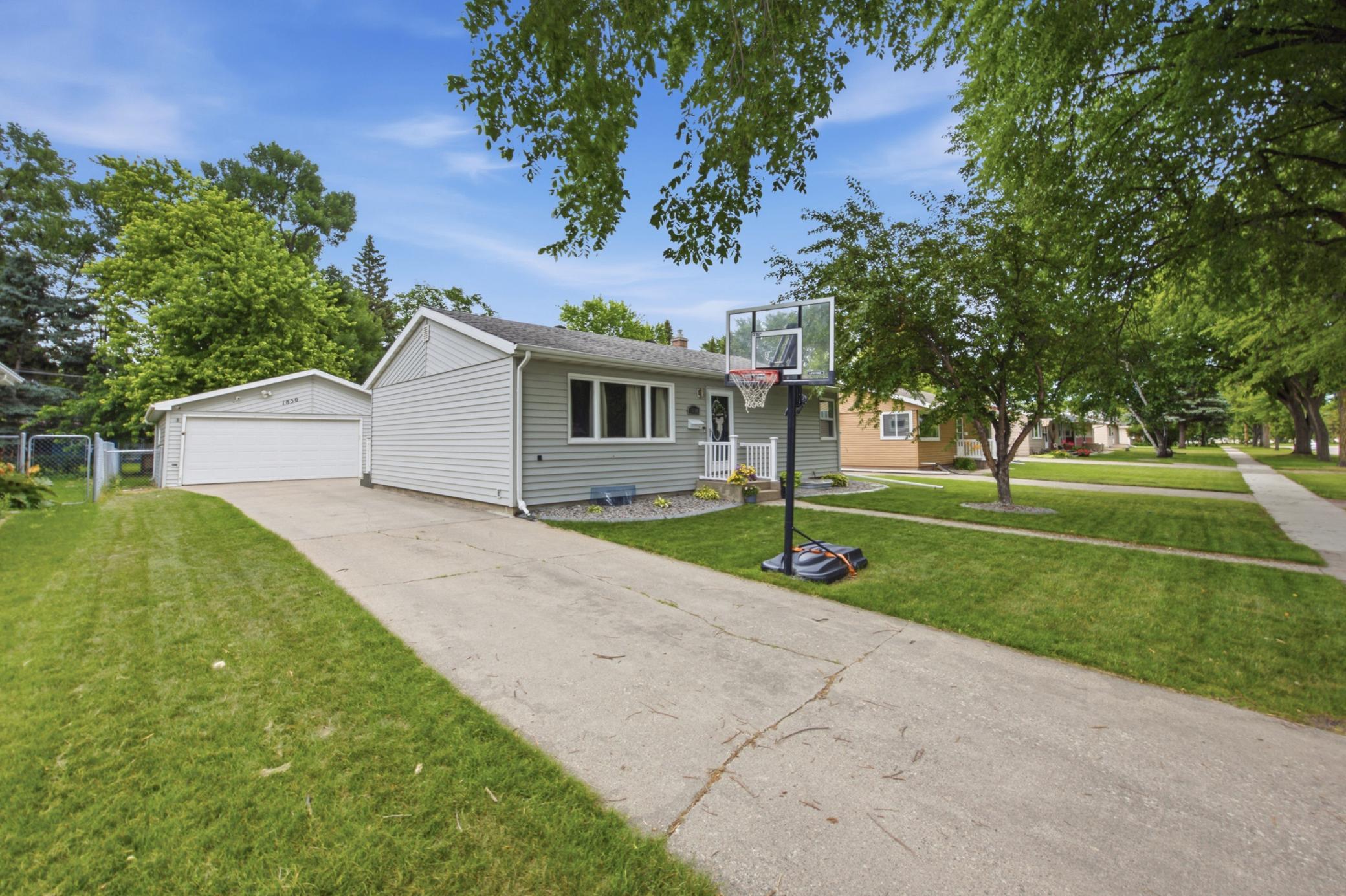1850 16th Street S, Fargo ND 58103 - Photo 2 of 28