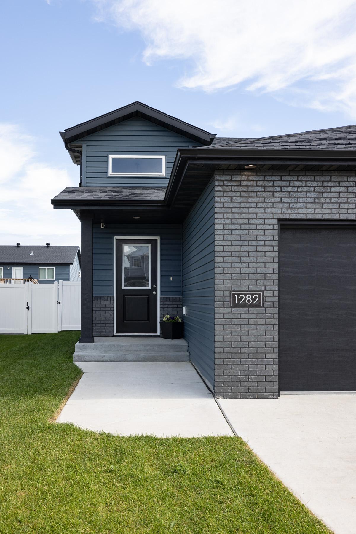 2022 single family home for sale at 1282 Rachel Drive W in West Fargo, ND — 3 bed, 2 bath (photo 2 of 42)