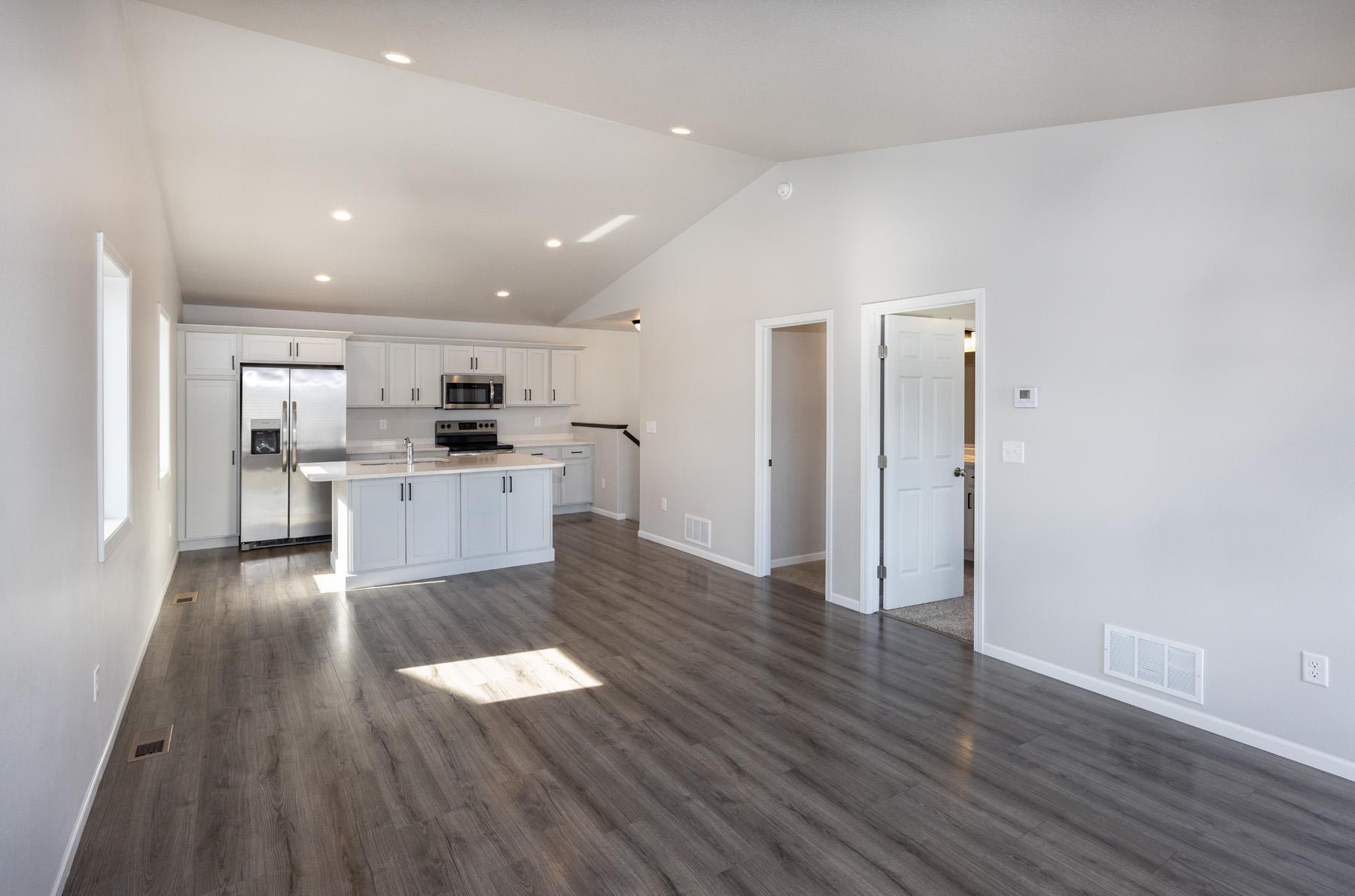 2022 single family home for sale at 1282 Rachel Drive W in West Fargo, ND — 3 bed, 2 bath (photo 15 of 42)