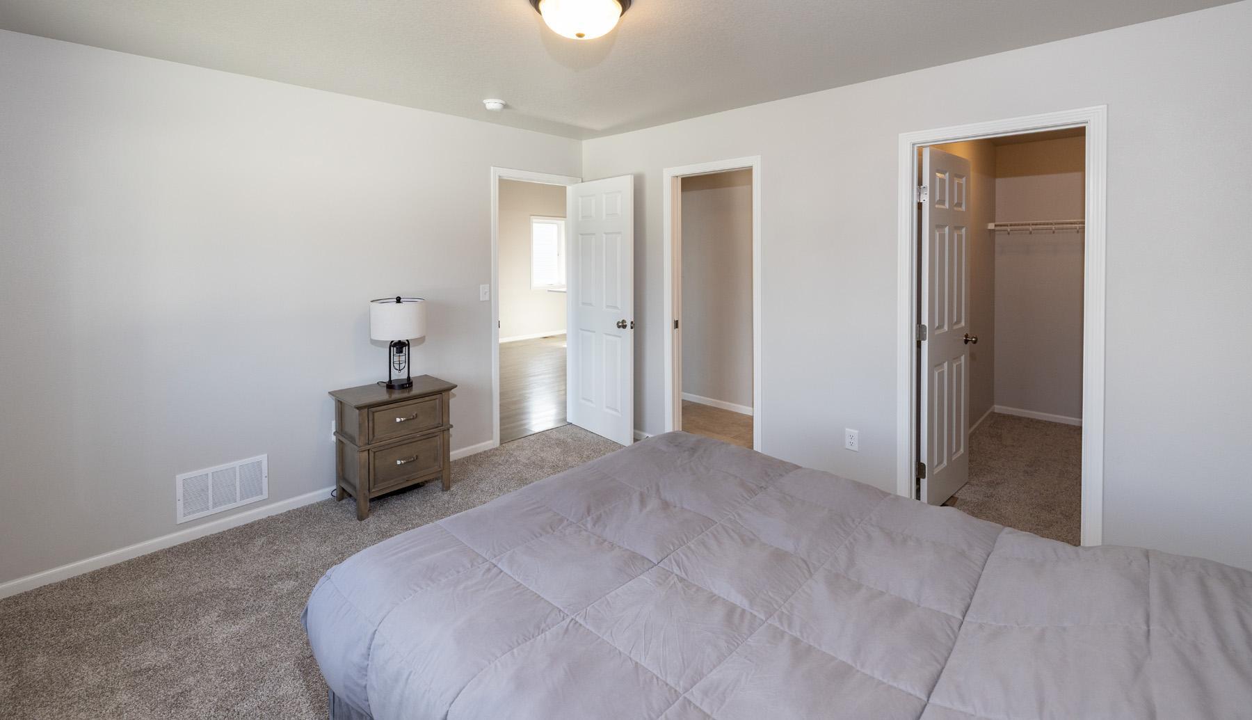 2022 single family home for sale at 1282 Rachel Drive W in West Fargo, ND — 3 bed, 2 bath (photo 17 of 42)
