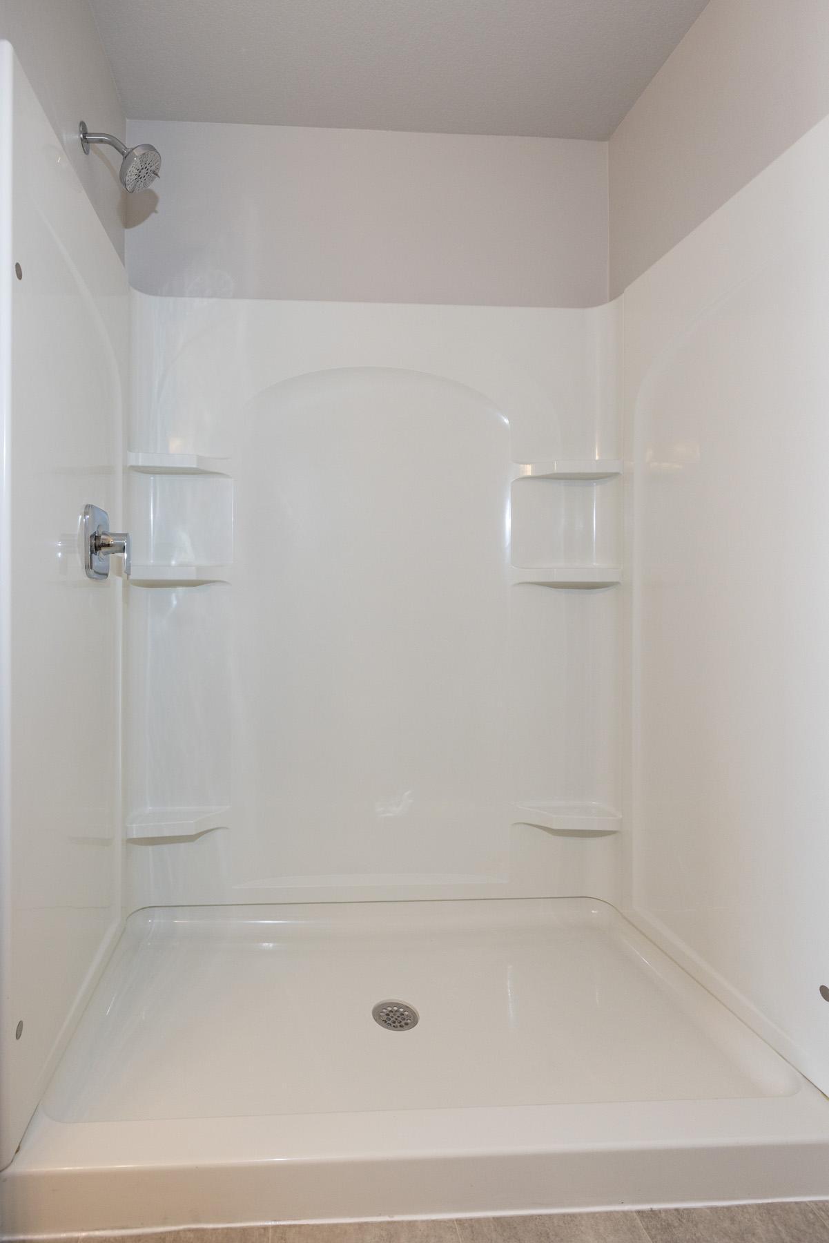 2022 single family home for sale at 1282 Rachel Drive W in West Fargo, ND — 3 bed, 2 bath (photo 20 of 42)