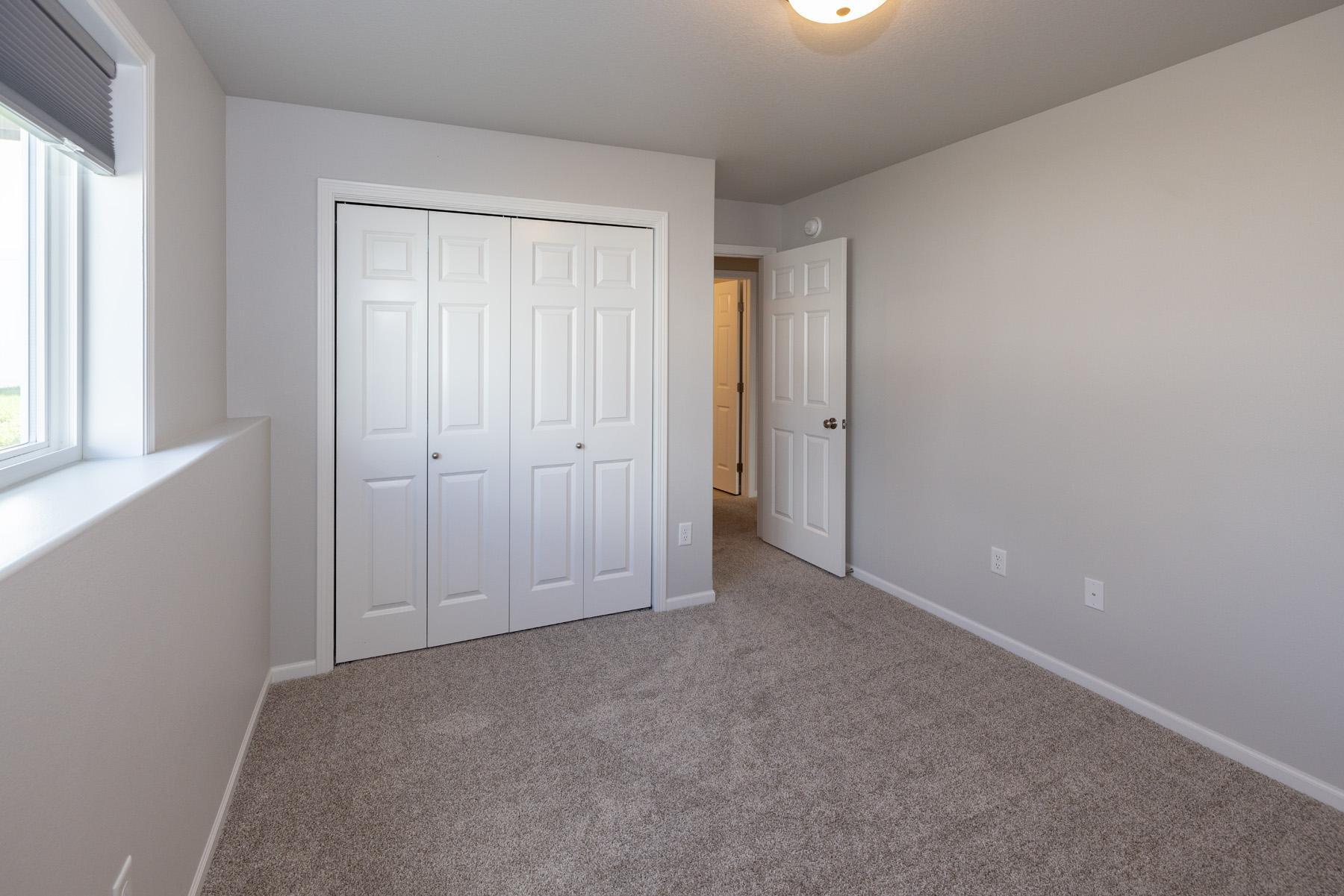 2022 single family home for sale at 1282 Rachel Drive W in West Fargo, ND — 3 bed, 2 bath (photo 26 of 42)