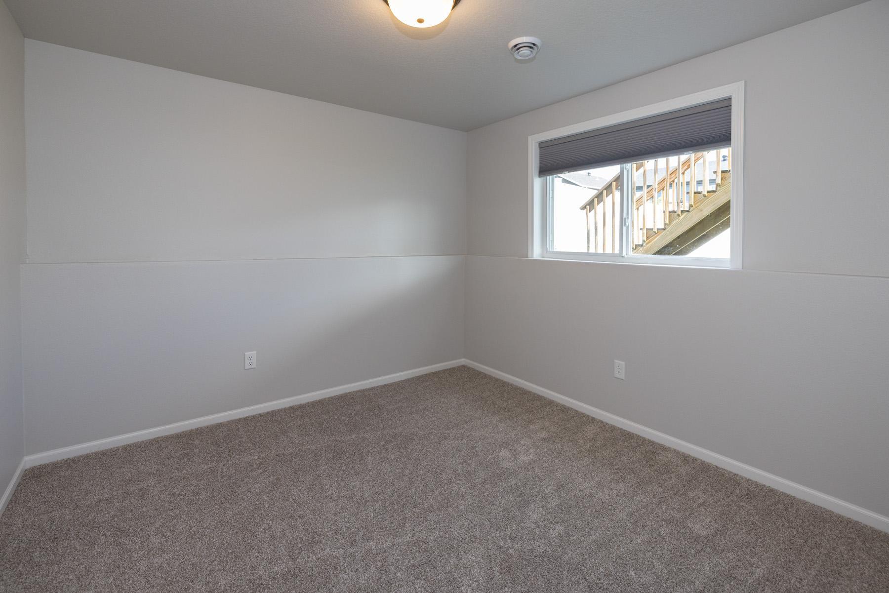 2022 single family home for sale at 1282 Rachel Drive W in West Fargo, ND — 3 bed, 2 bath (photo 27 of 42)
