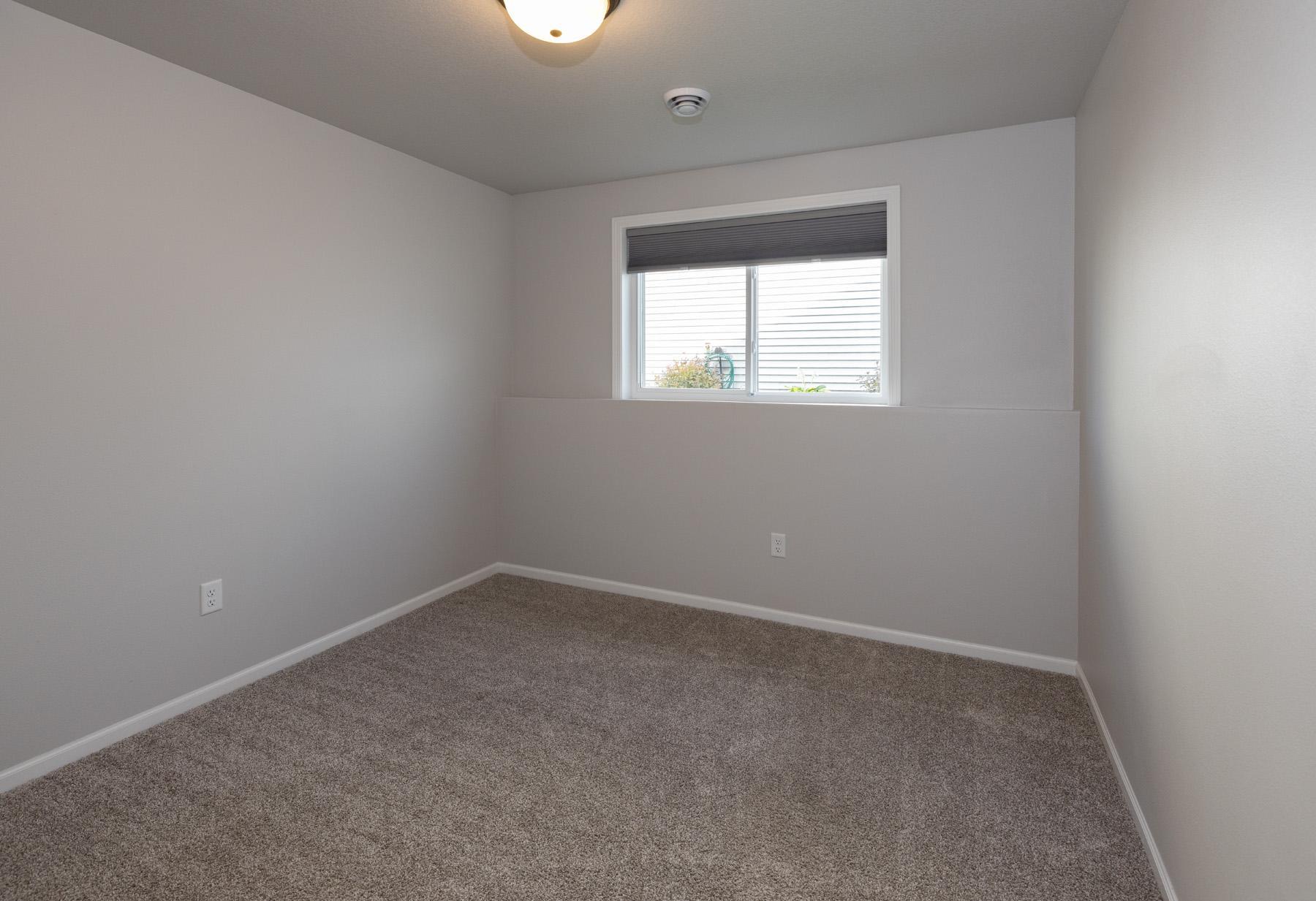 2022 single family home for sale at 1282 Rachel Drive W in West Fargo, ND — 3 bed, 2 bath (photo 30 of 42)