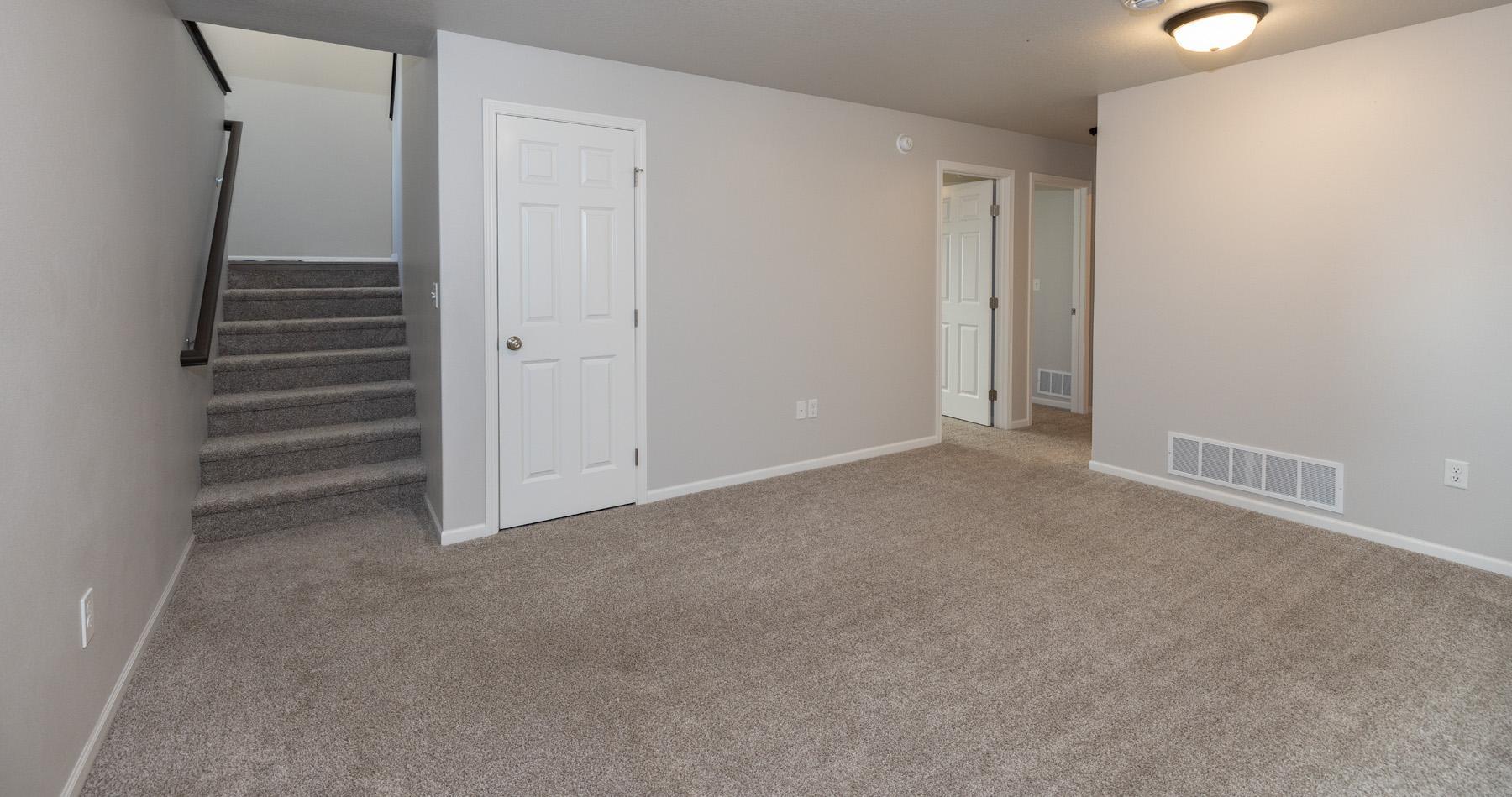 2022 single family home for sale at 1282 Rachel Drive W in West Fargo, ND — 3 bed, 2 bath (photo 32 of 42)