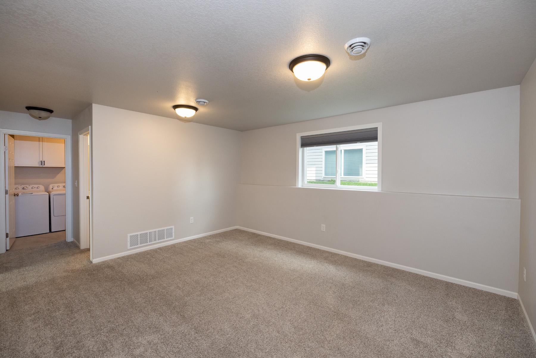 2022 single family home for sale at 1282 Rachel Drive W in West Fargo, ND — 3 bed, 2 bath (photo 33 of 42)