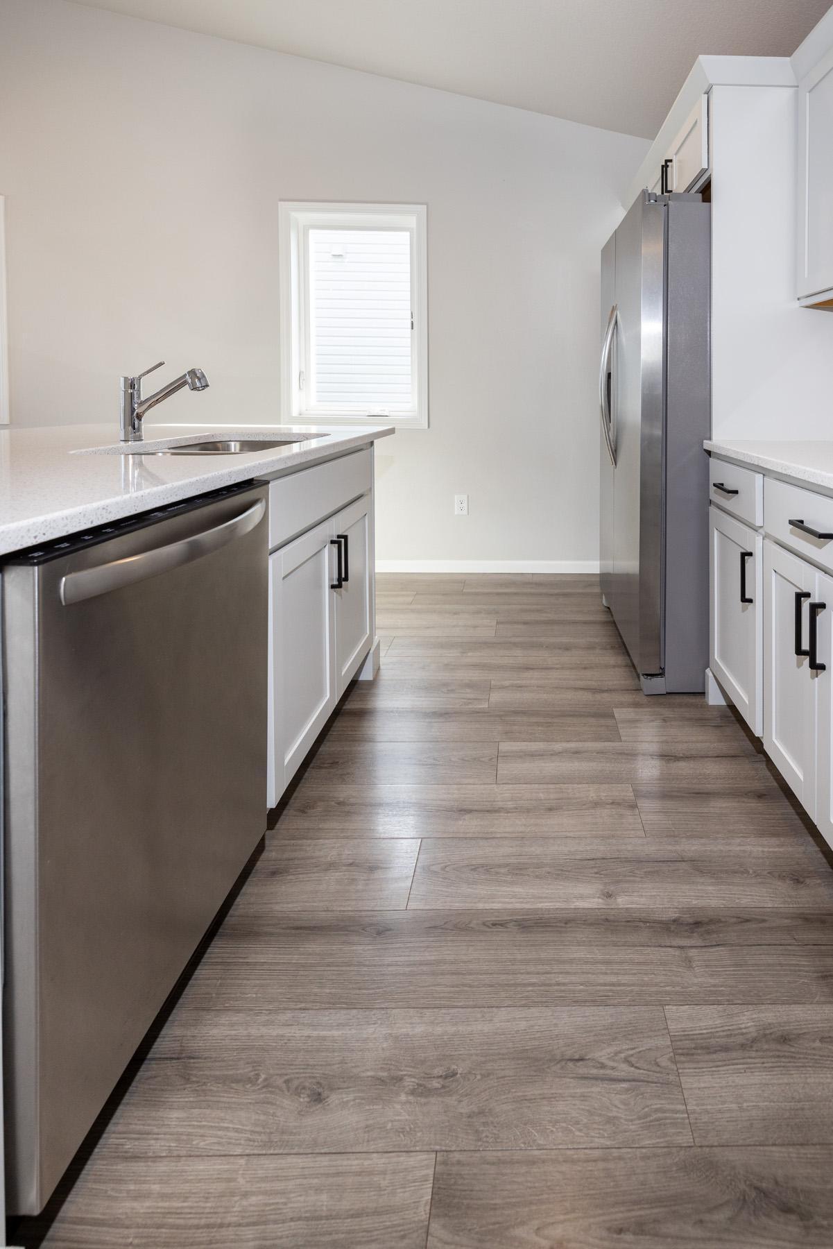 2022 single family home for sale at 1282 Rachel Drive W in West Fargo, ND — 3 bed, 2 bath (photo 8 of 42)