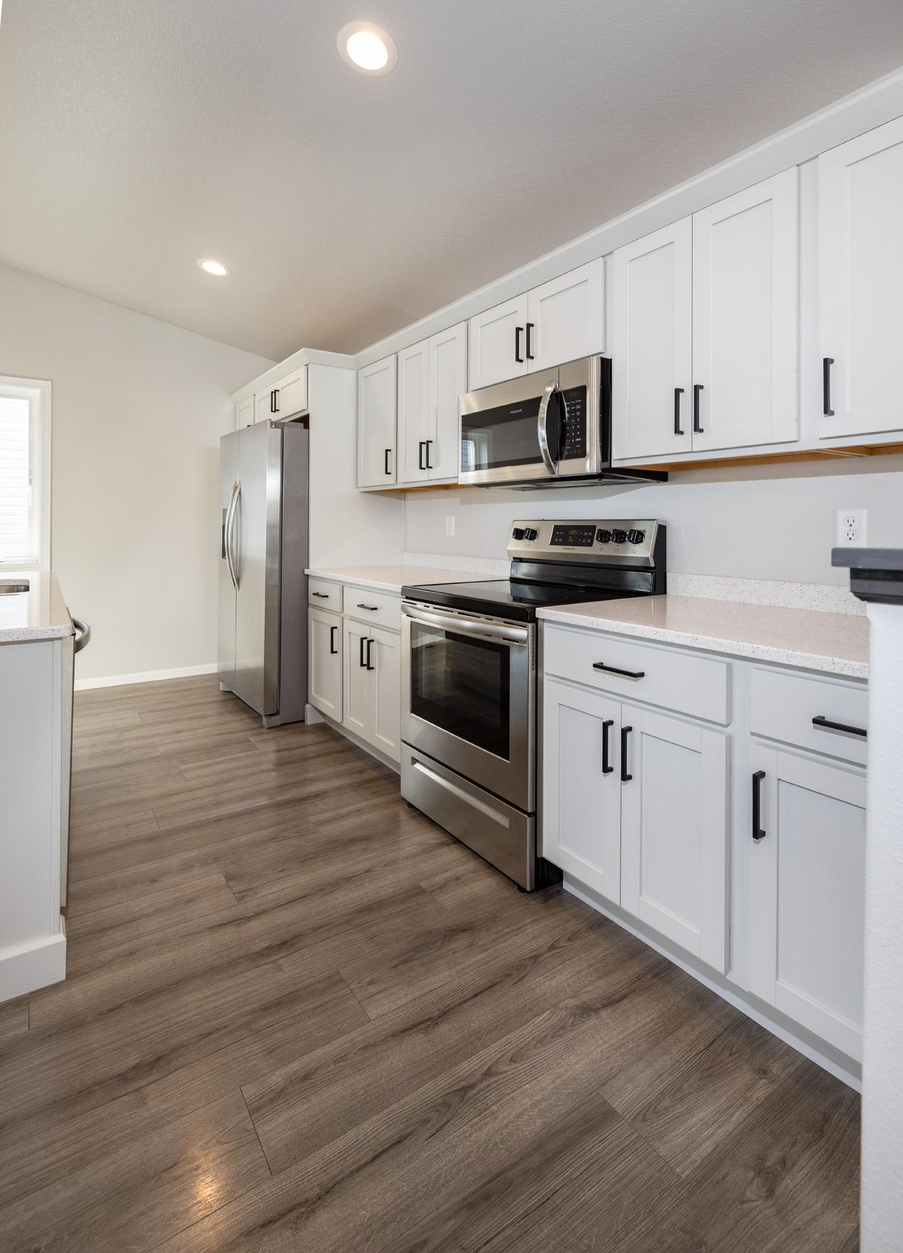 2022 single family home for sale at 1282 Rachel Drive W in West Fargo, ND — 3 bed, 2 bath (photo 10 of 42)