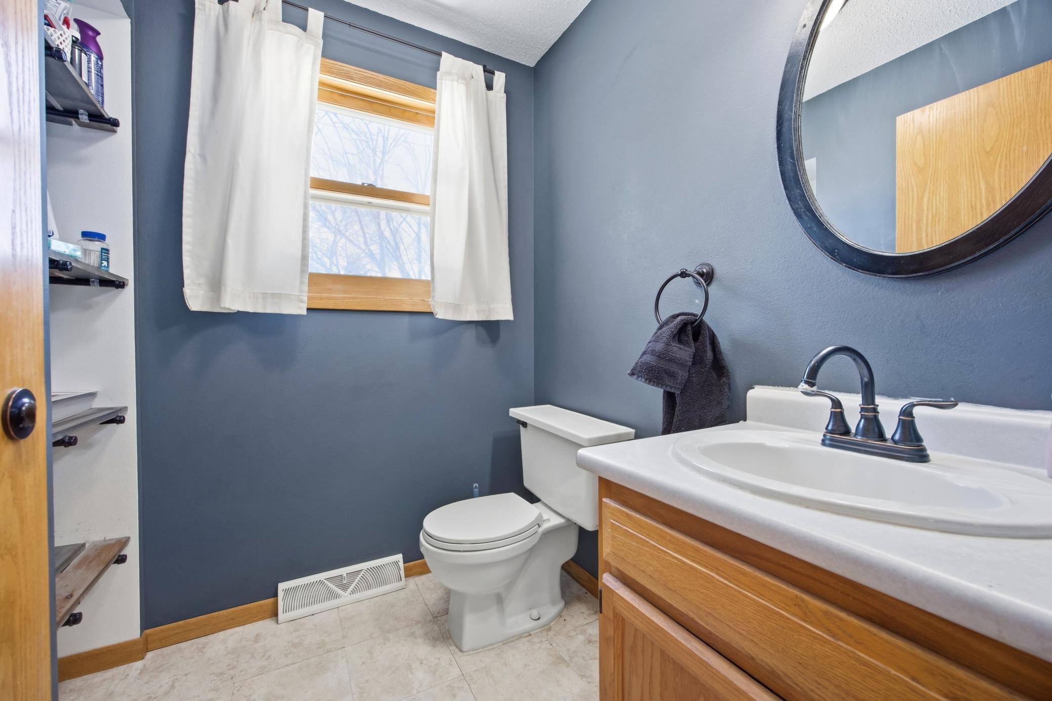1900 single family home for sale at 364 6th Avenue in Walcott, ND — 3 bed, 2 bath (photo 5 of 16)