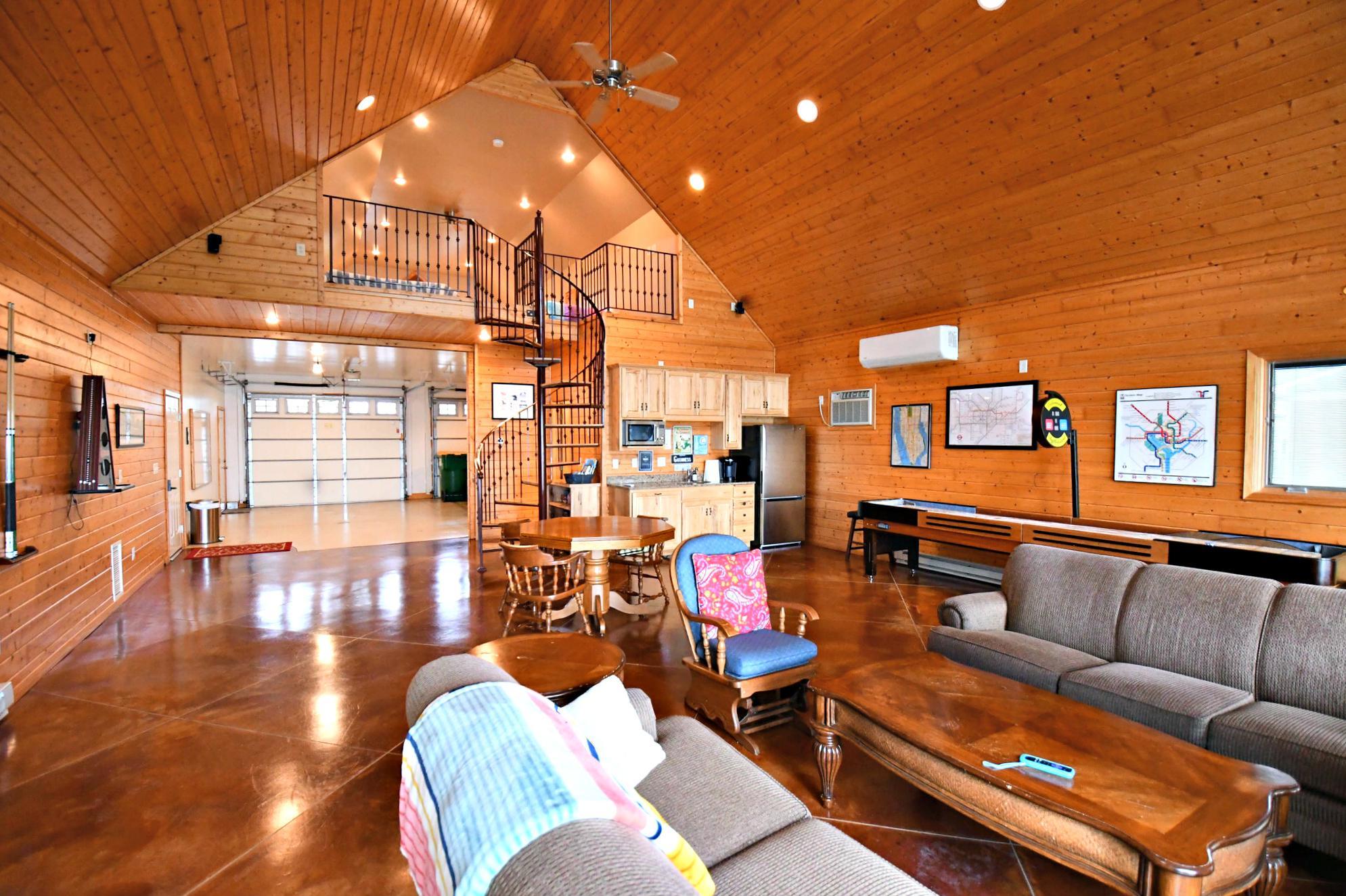 1991 single family home for sale at 3654 Little Ida Beach Road NW in Alexandria, MN — 3 bed, 2 bath (photo 5 of 28)