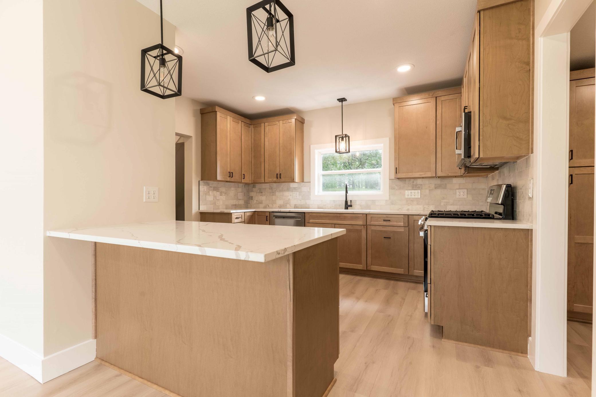 1914 single family home for sale at 2416 E Fir Avenue in Fergus Falls, MN — 4 bed, 3 bath (photo 2 of 37)