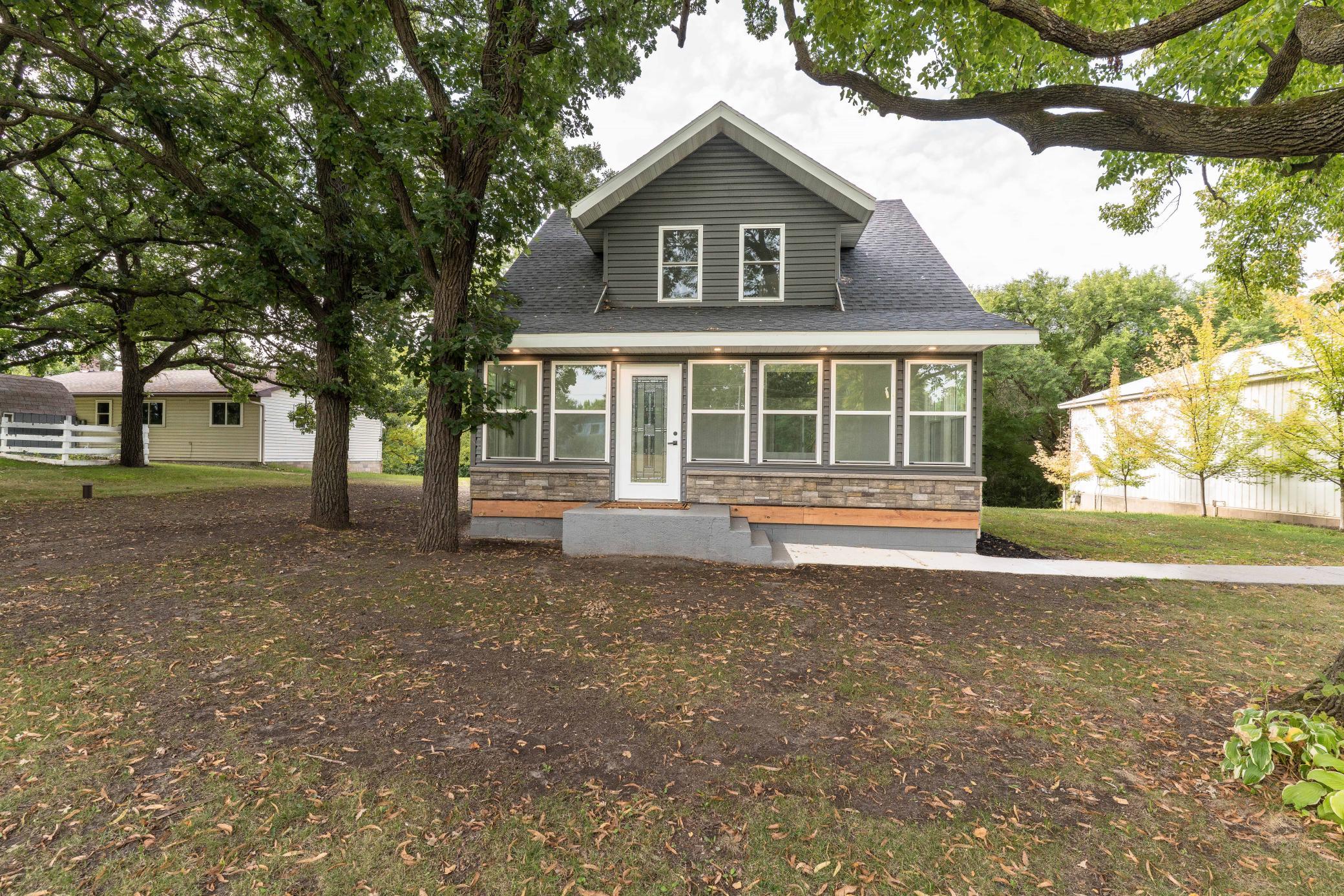 1914 single family home for sale at 2416 E Fir Avenue in Fergus Falls, MN — 4 bed, 3 bath (photo 26 of 37)