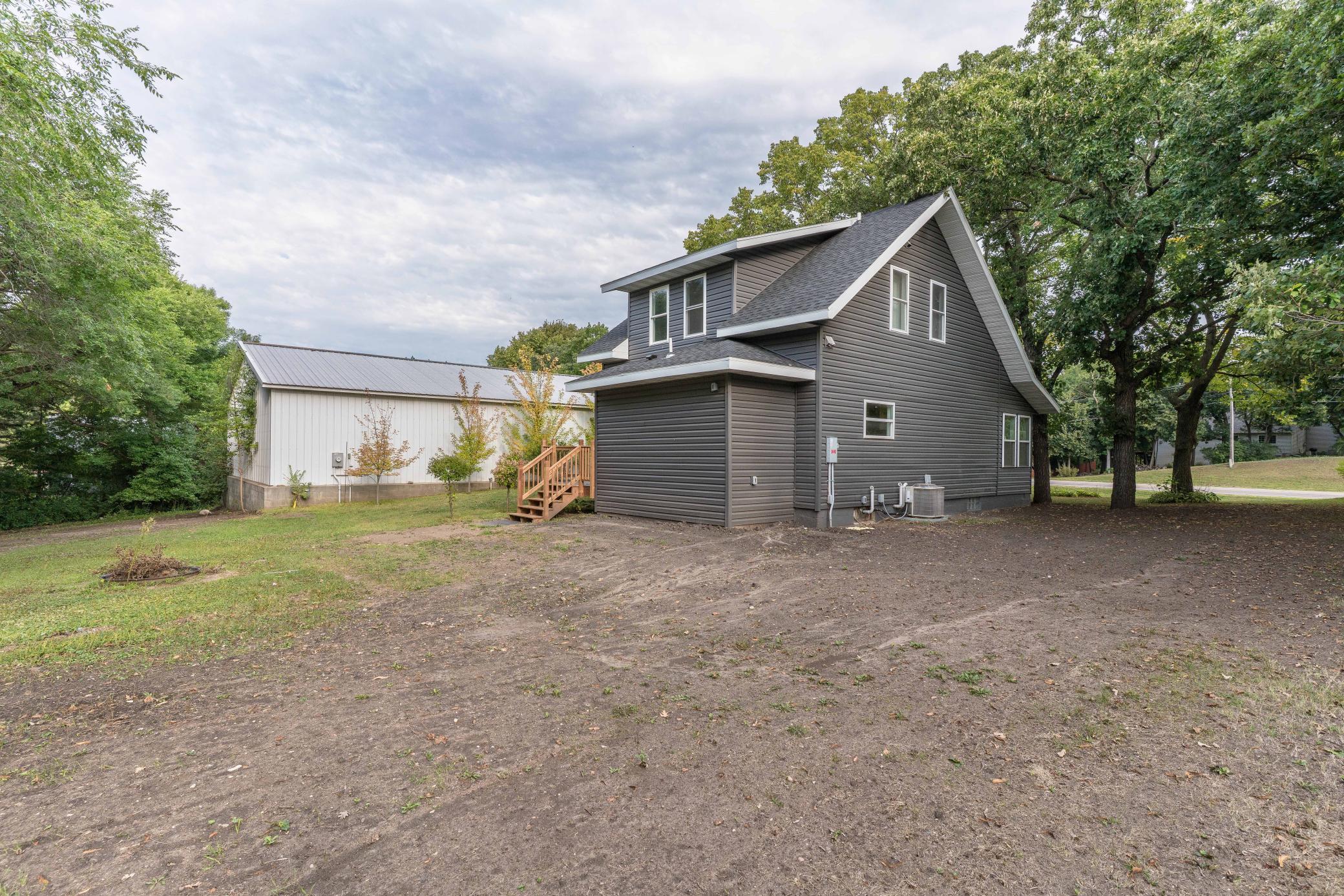 1914 single family home for sale at 2416 E Fir Avenue in Fergus Falls, MN — 4 bed, 3 bath (photo 30 of 37)
