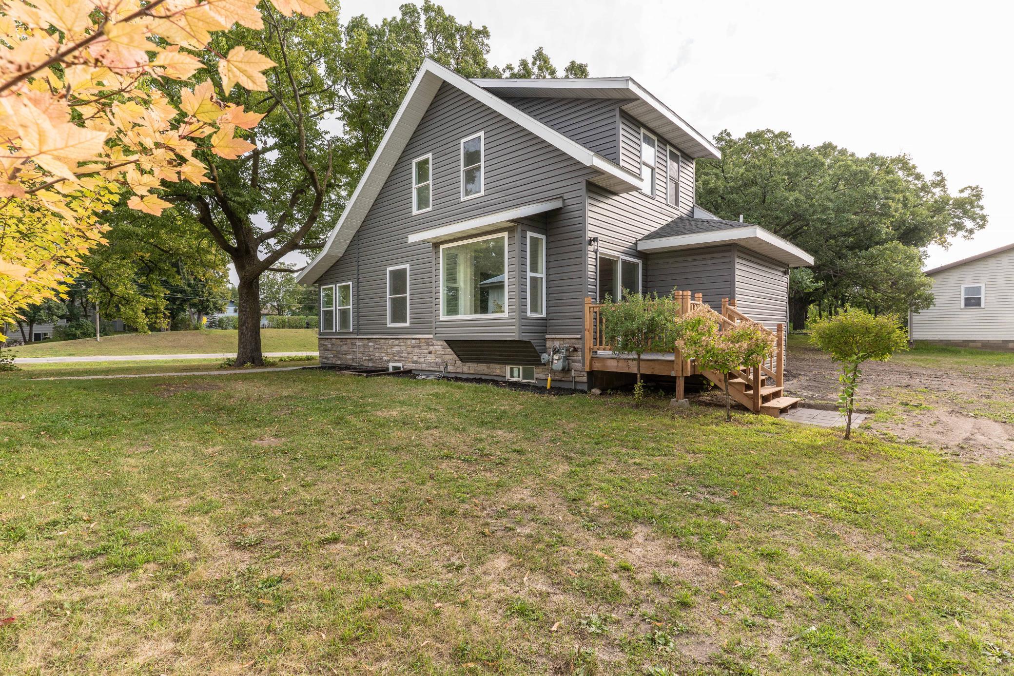 1914 single family home for sale at 2416 E Fir Avenue in Fergus Falls, MN — 4 bed, 3 bath (photo 34 of 37)
