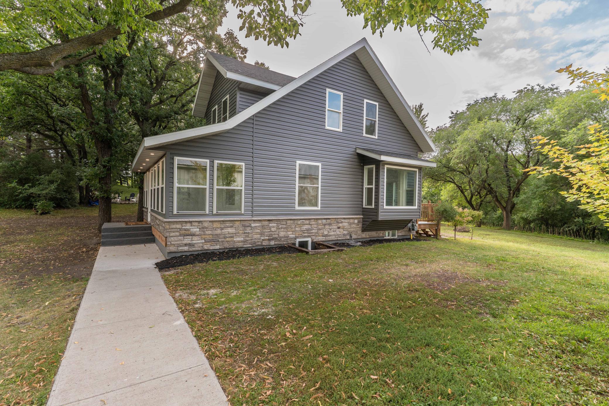 1914 single family home for sale at 2416 E Fir Avenue in Fergus Falls, MN — 4 bed, 3 bath (photo 35 of 37)