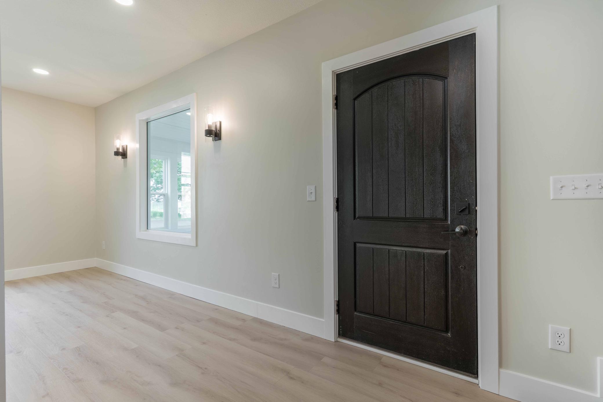 1914 single family home for sale at 2416 E Fir Avenue in Fergus Falls, MN — 4 bed, 3 bath (photo 8 of 37)