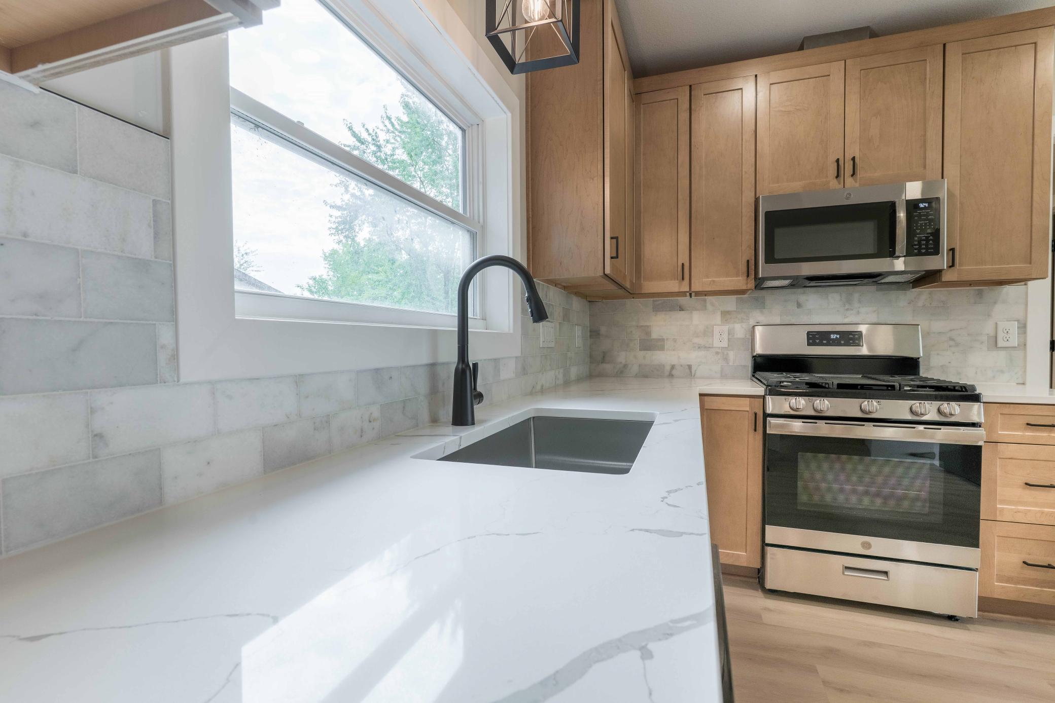 1914 single family home for sale at 2416 E Fir Avenue in Fergus Falls, MN — 4 bed, 3 bath (photo 3 of 57)