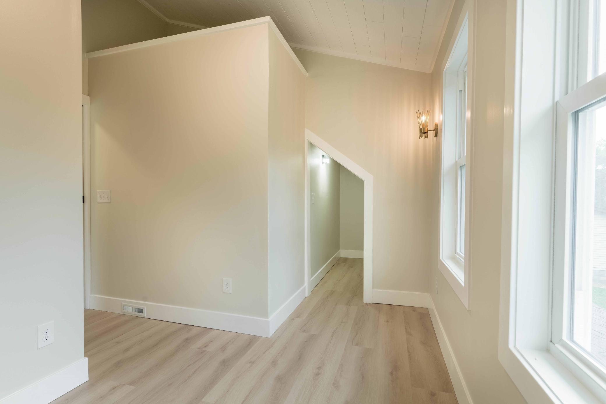 1914 single family home for sale at 2416 E Fir Avenue in Fergus Falls, MN — 4 bed, 3 bath (photo 24 of 57)